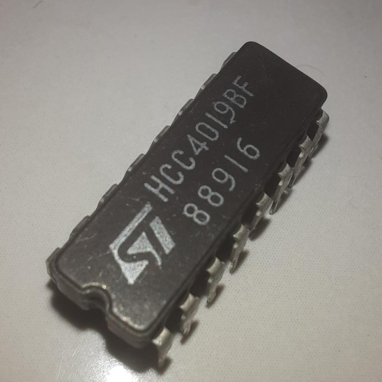 آی سی HCC4019BF سرامیکی