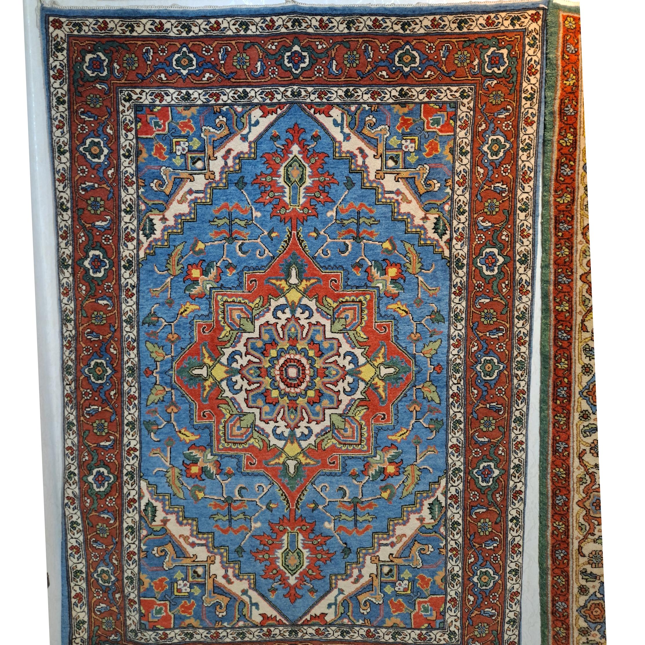 قالیچه رنگ گیاهی هریس زمینه آبی رنگ
