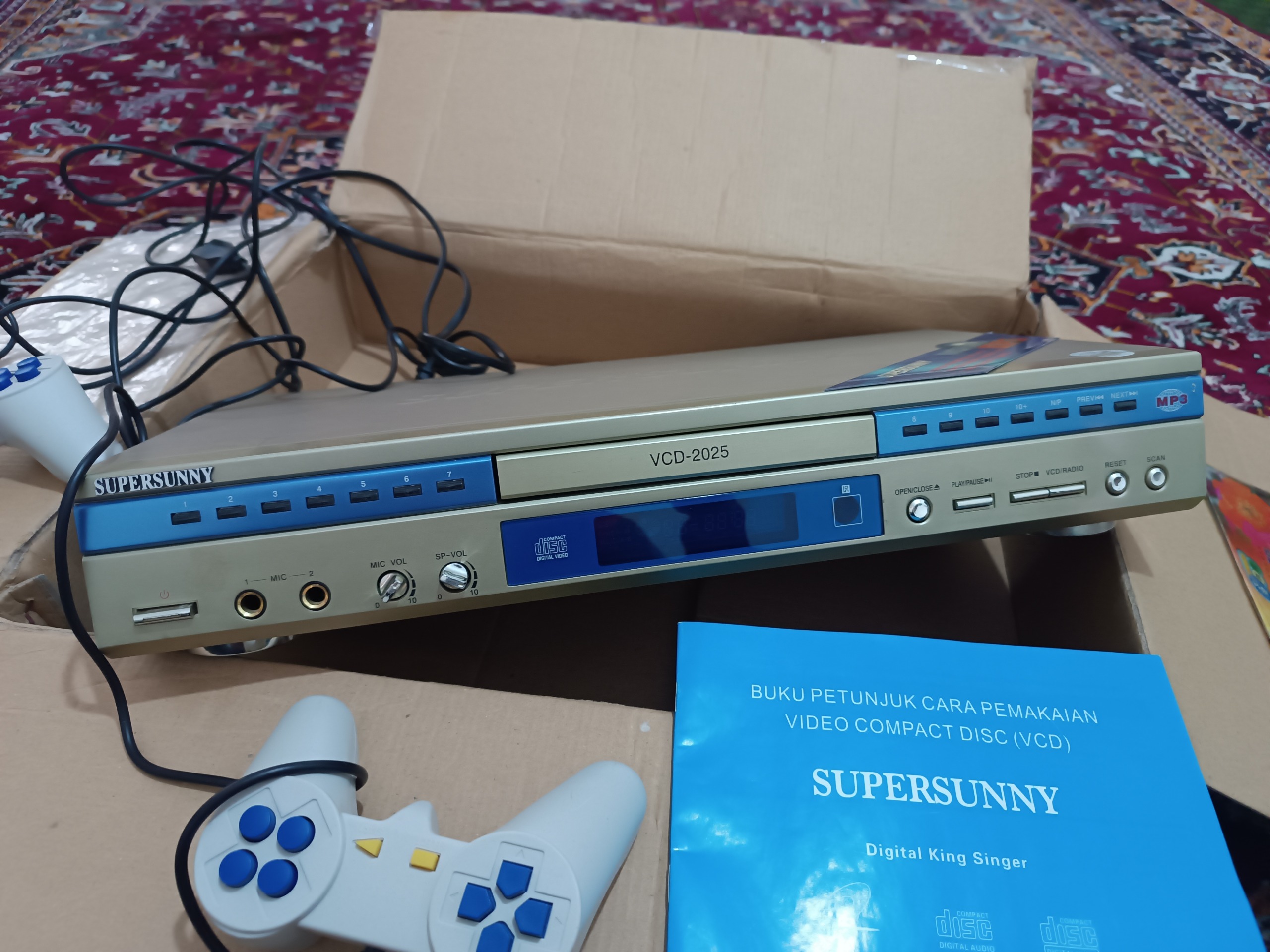 دستگاه صوتی تصویری دی وی دی DVD