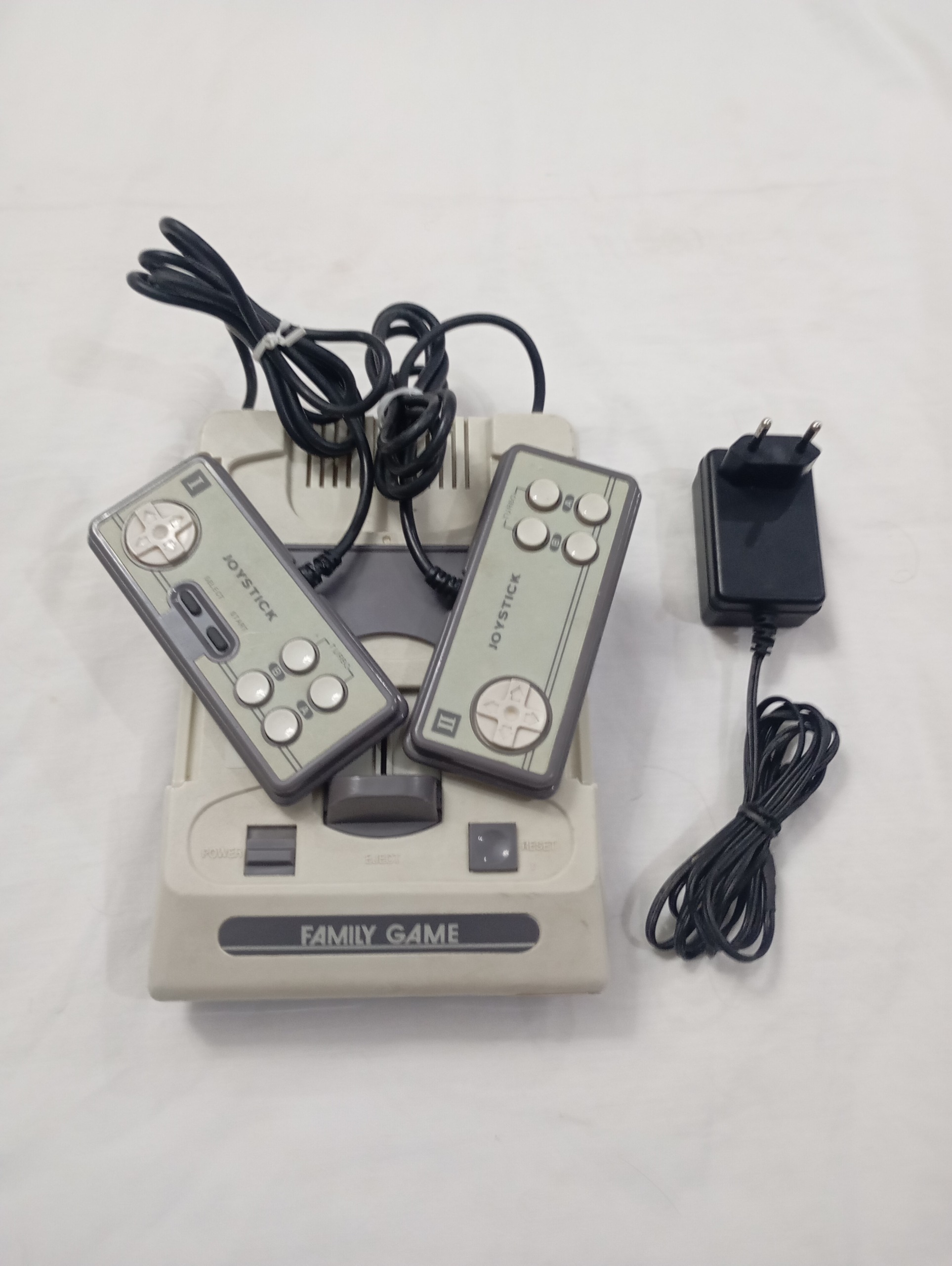 میکرو فامیلی گیم فول آی سی