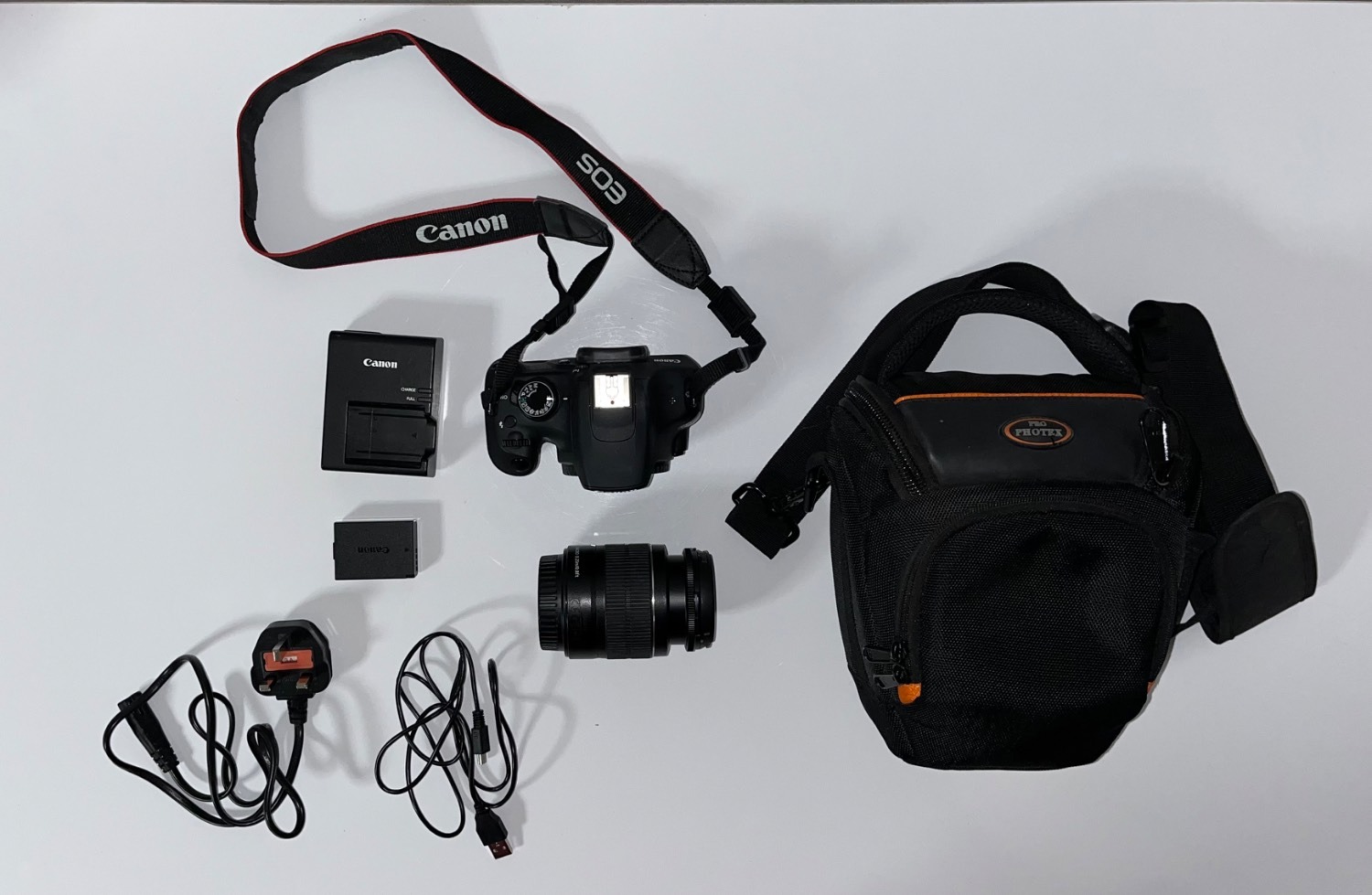 دوربین canon 1200D