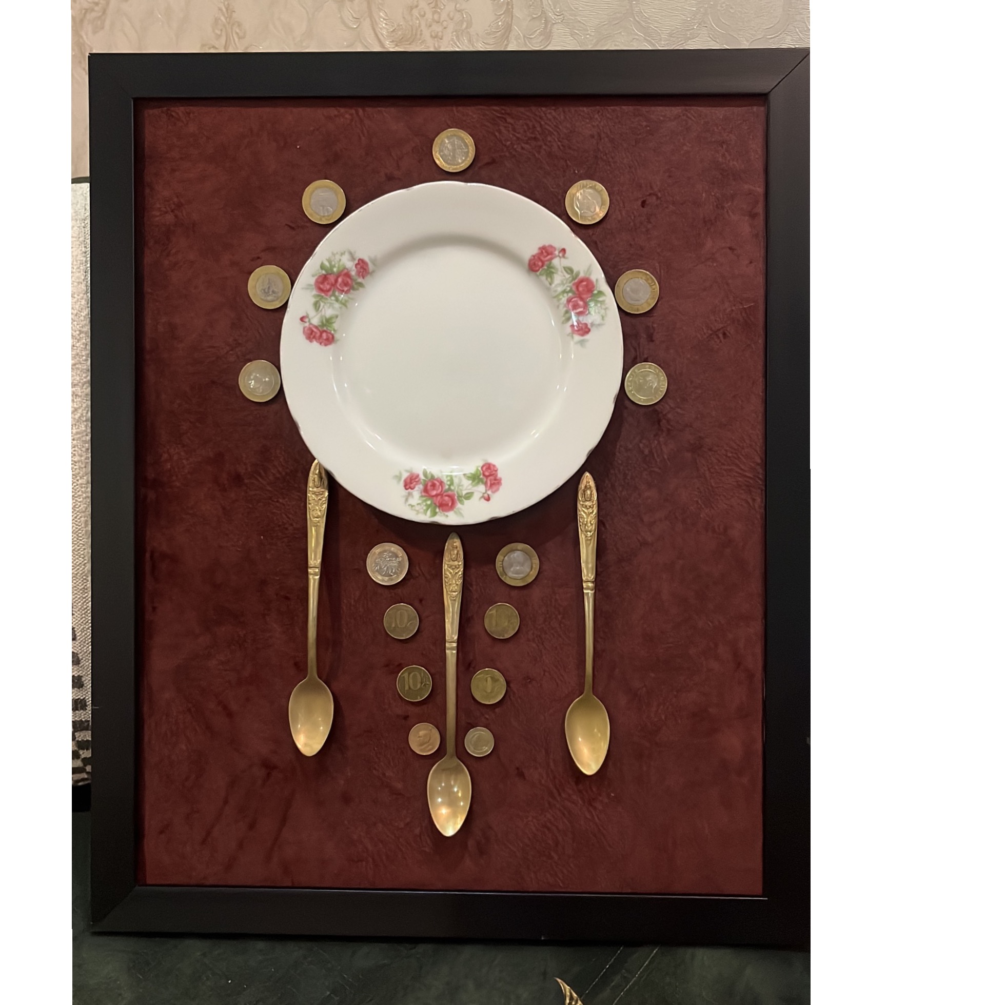 تابلو گل سرخی و سکه