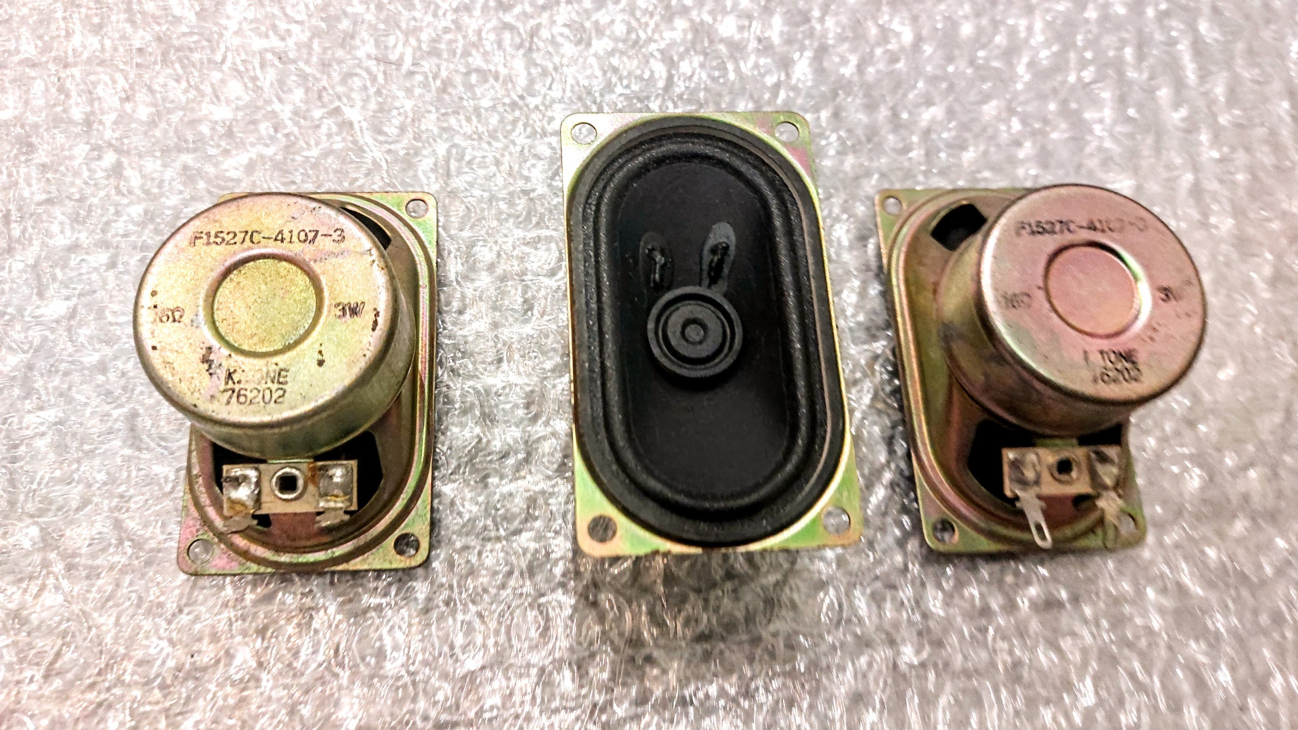 یک جفت میدرنج K-Tone کوچک مناسب ساخت اسپیکر