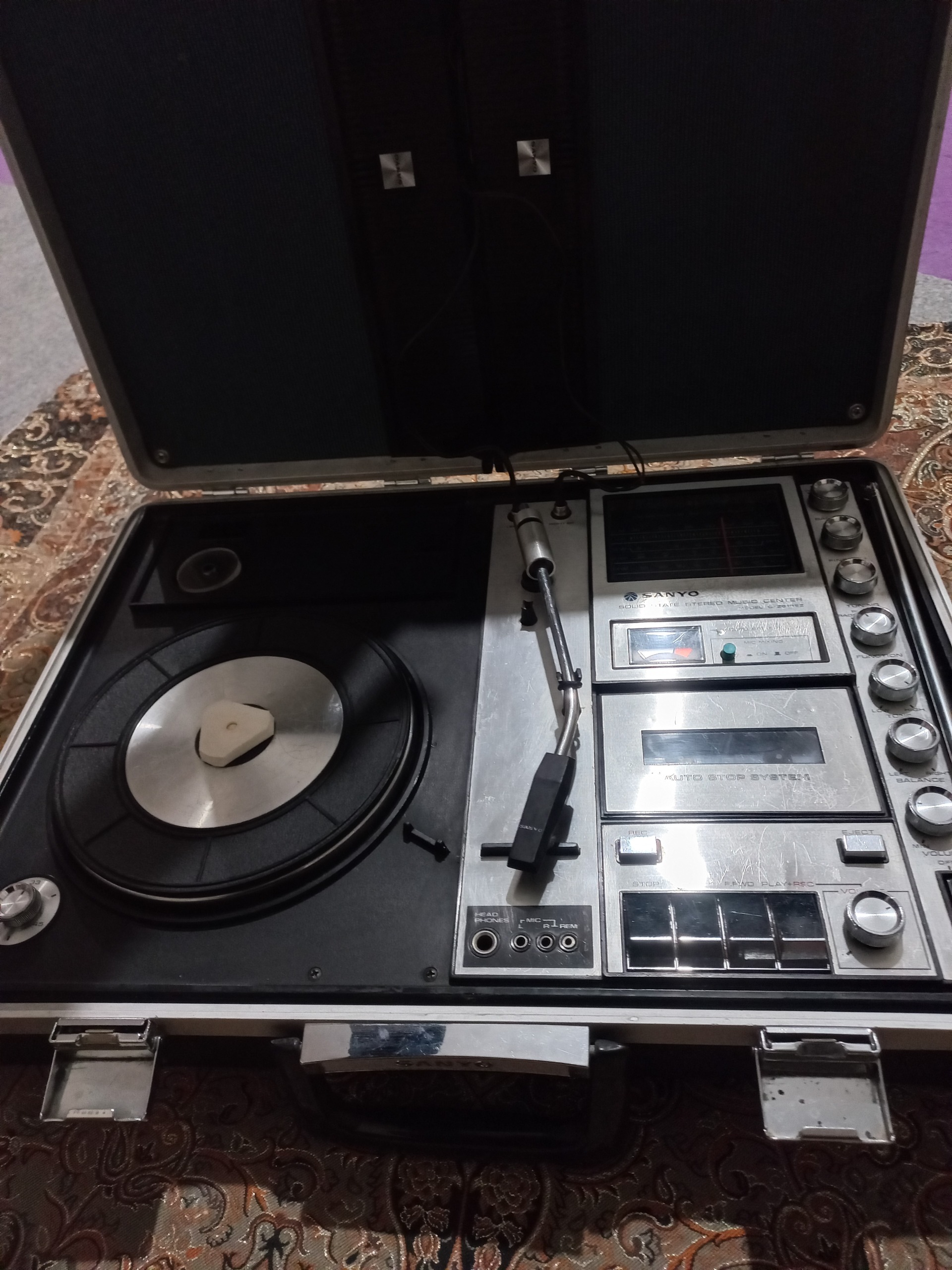 رادیو گرام سه کاره سانیو