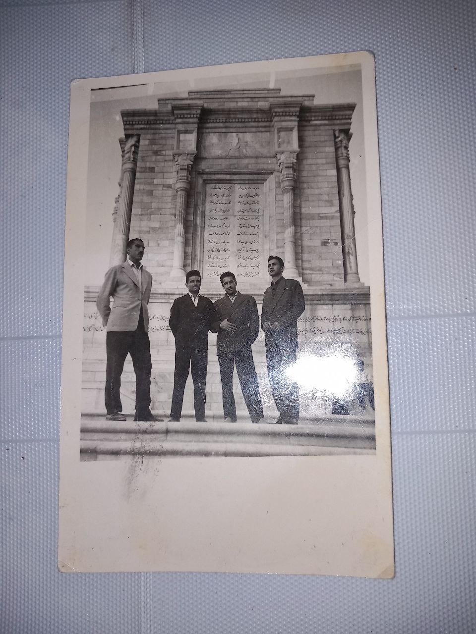 یک عدد عکس قدیمی