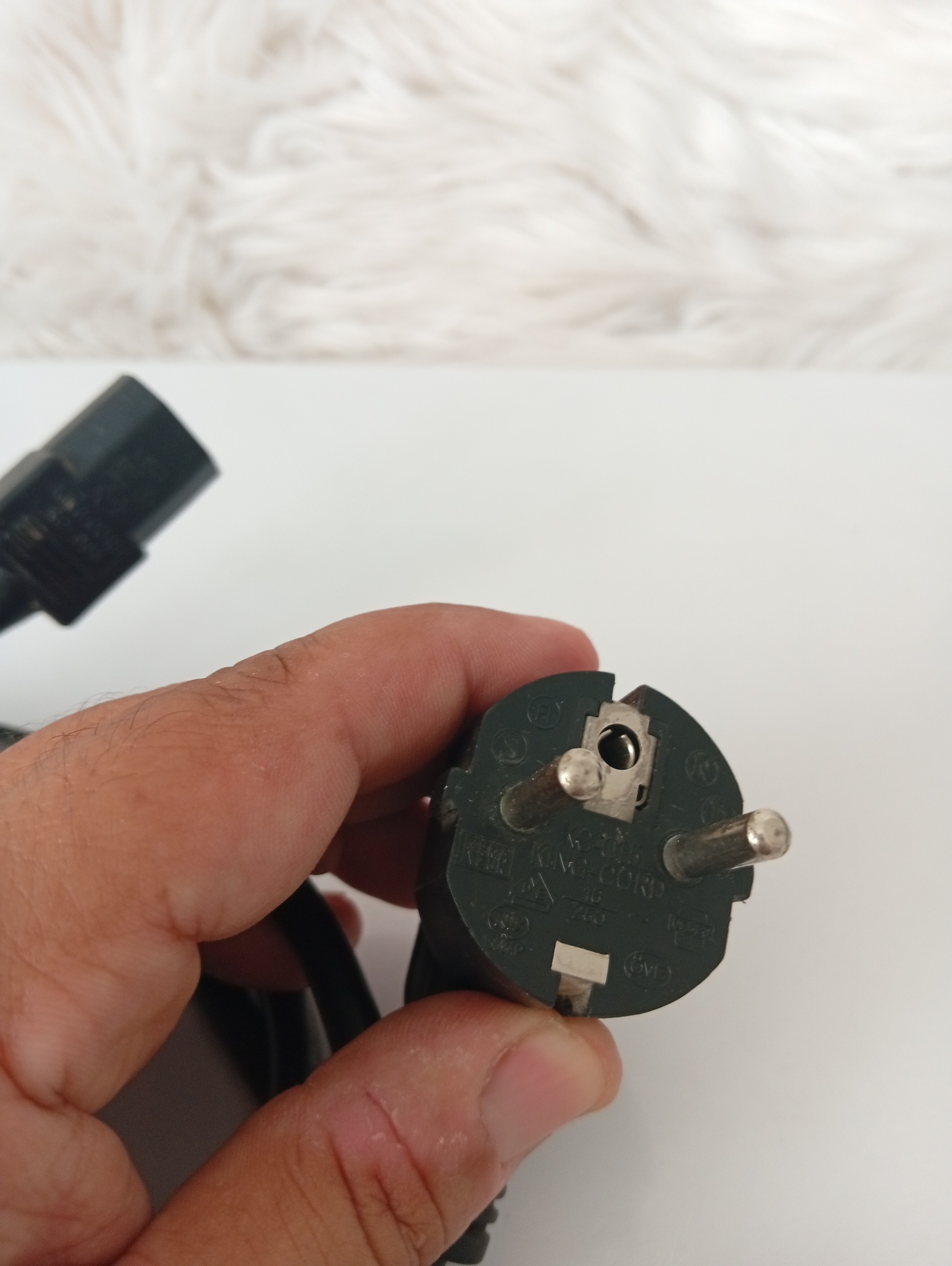 کابل پاور 16 آمپر 1.8 متری برند king cord