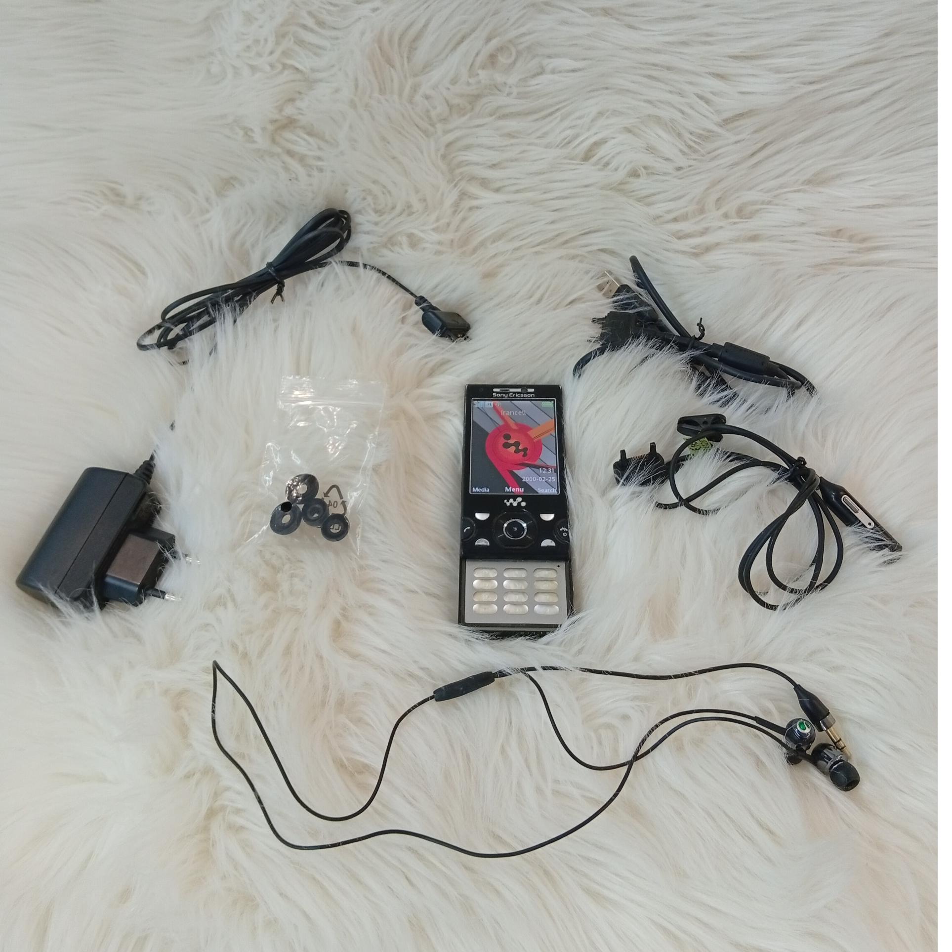 گوشی سونی اریکسون W995 (توضیحات)