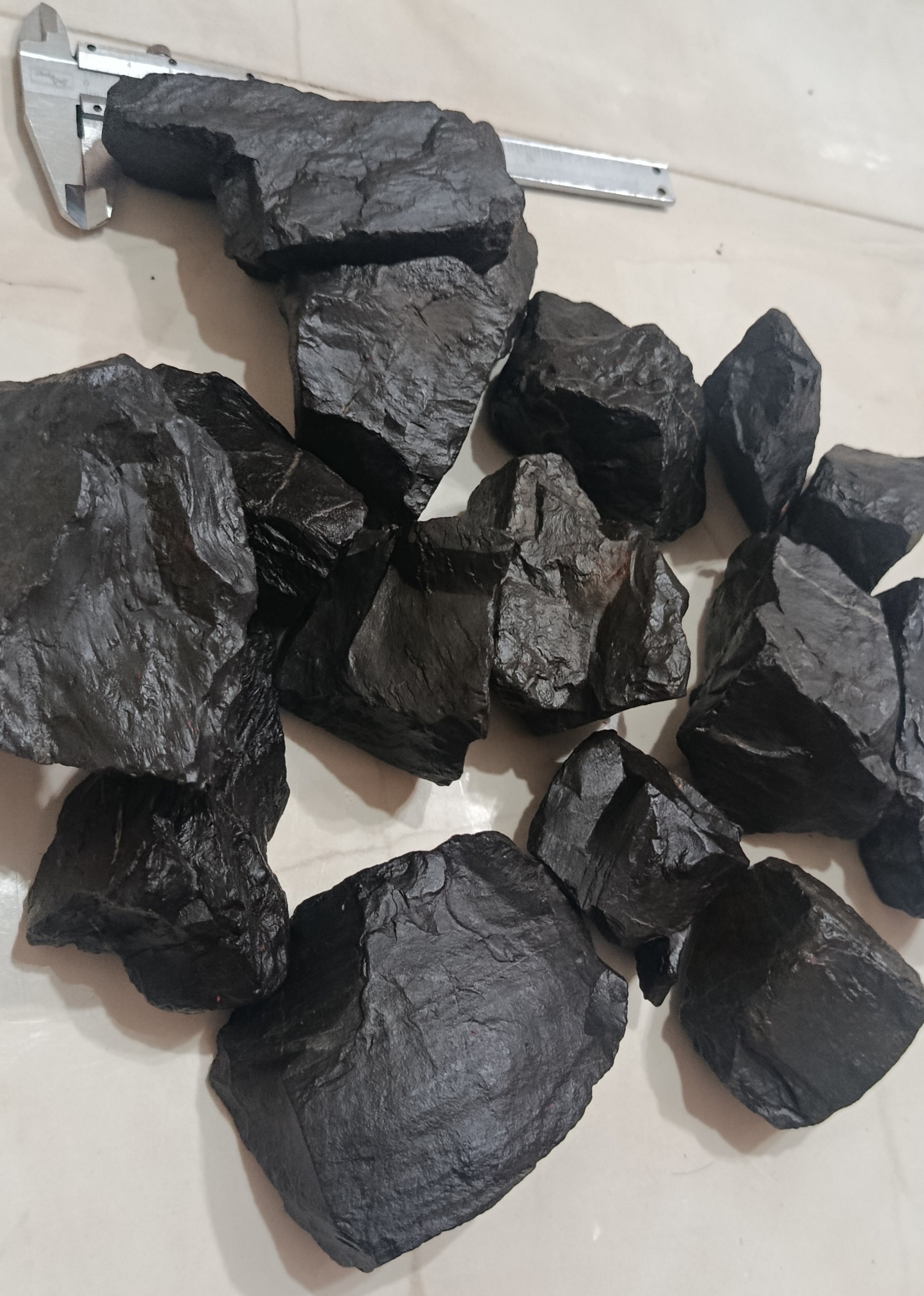 5 کیلو اونیکس و یشم مشکی طبیعی
