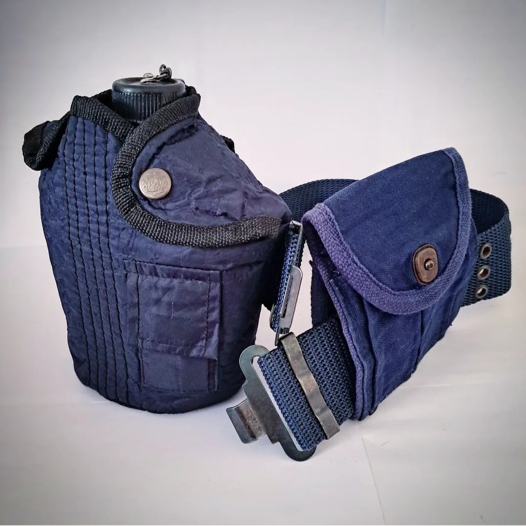 قمقمه، جیب خشاب m1 و فانوسقه نیروی هوایی قدیم