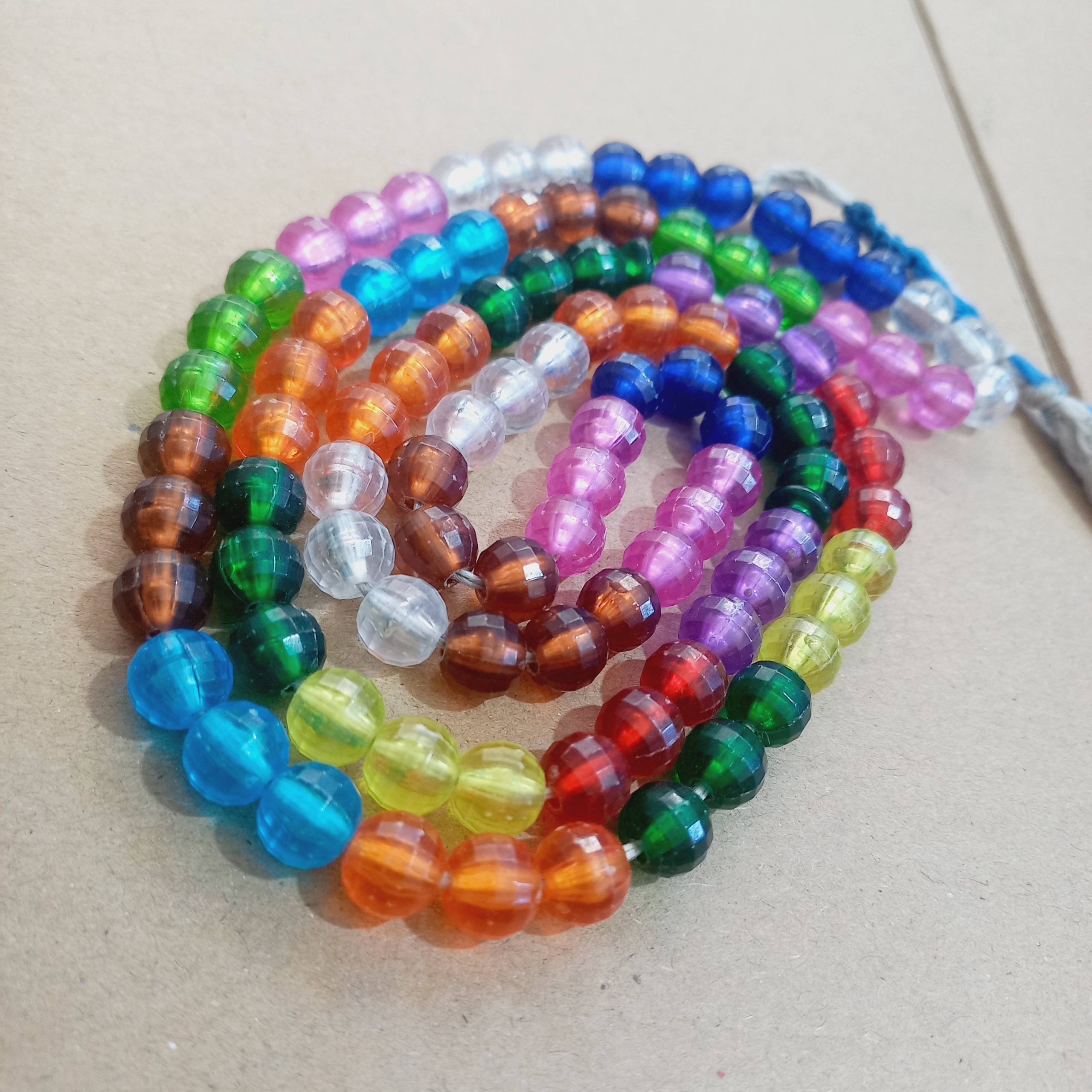 تسبیح چند رنگ تراش کریستالی زیبا