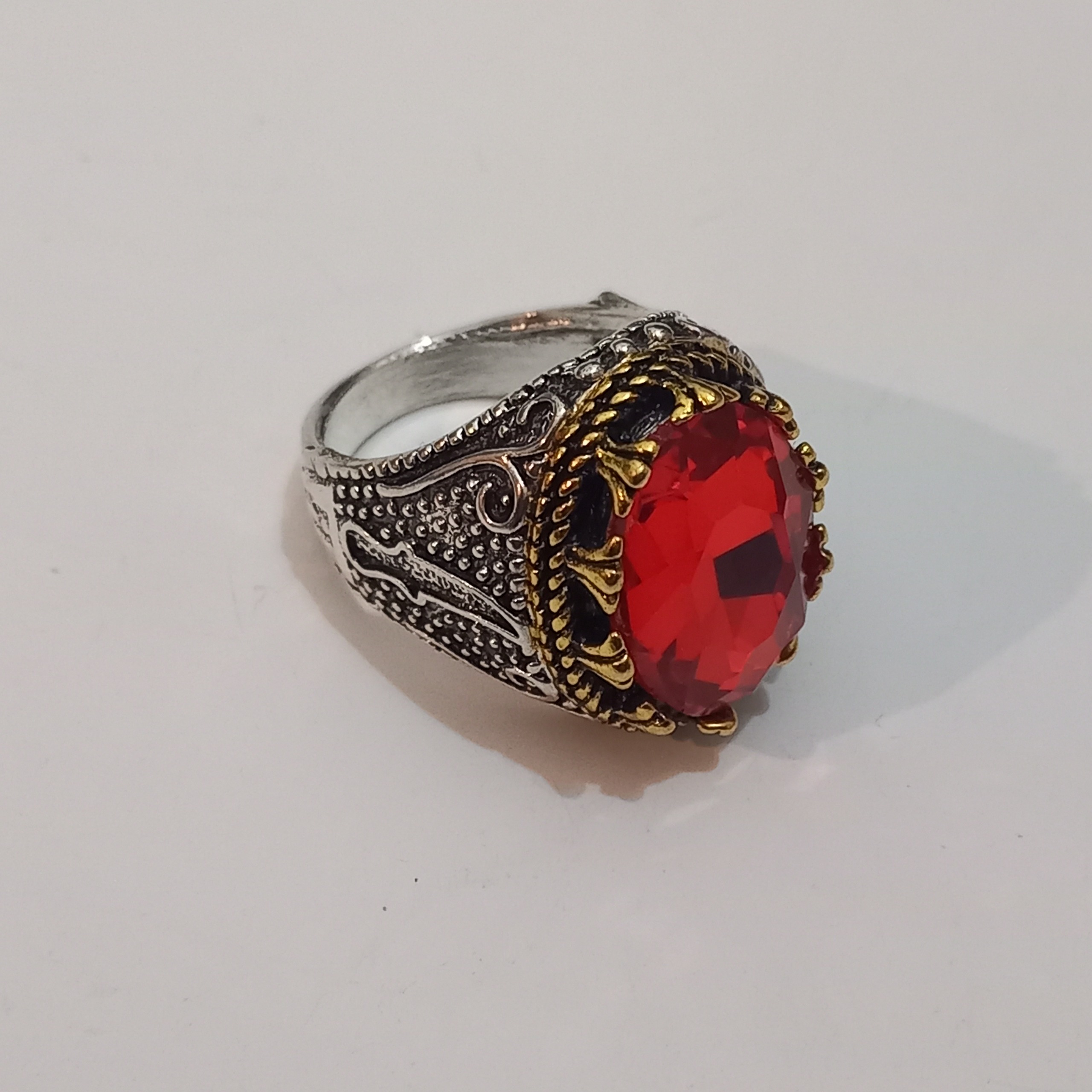 انگشتر چاقو نشان خیلی زیبا و لوکس