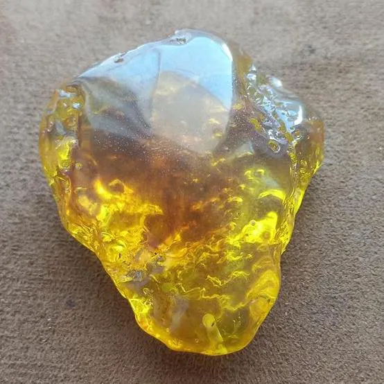 گوهر سنتیک بزرگ کهربا