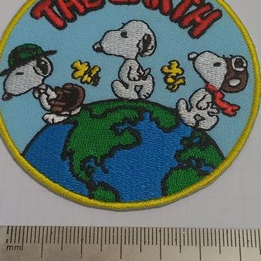 آرم پارچه ای گلدوزی کره ی زمین