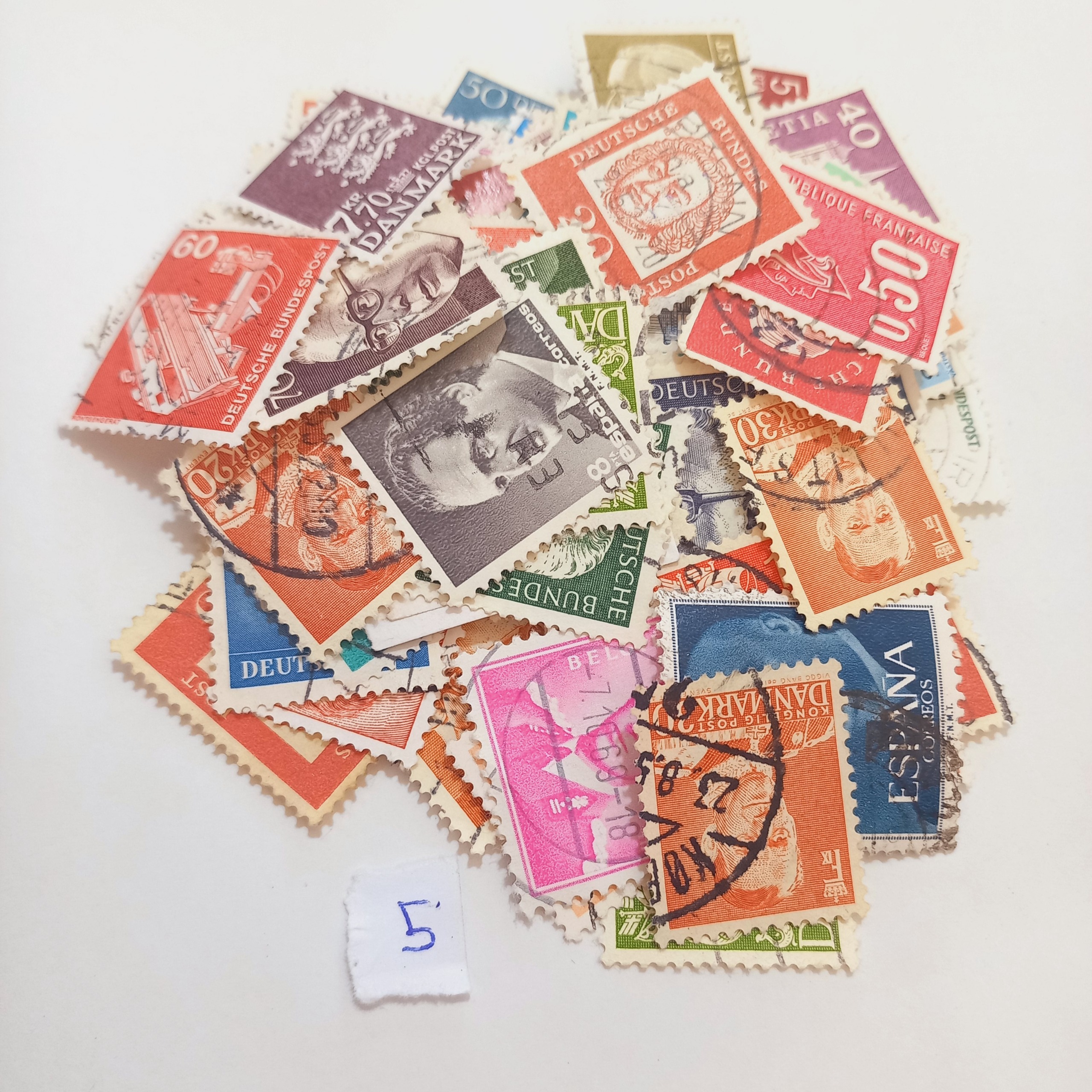 100 برگ تمبر باطله مختلف خارجی کد 5