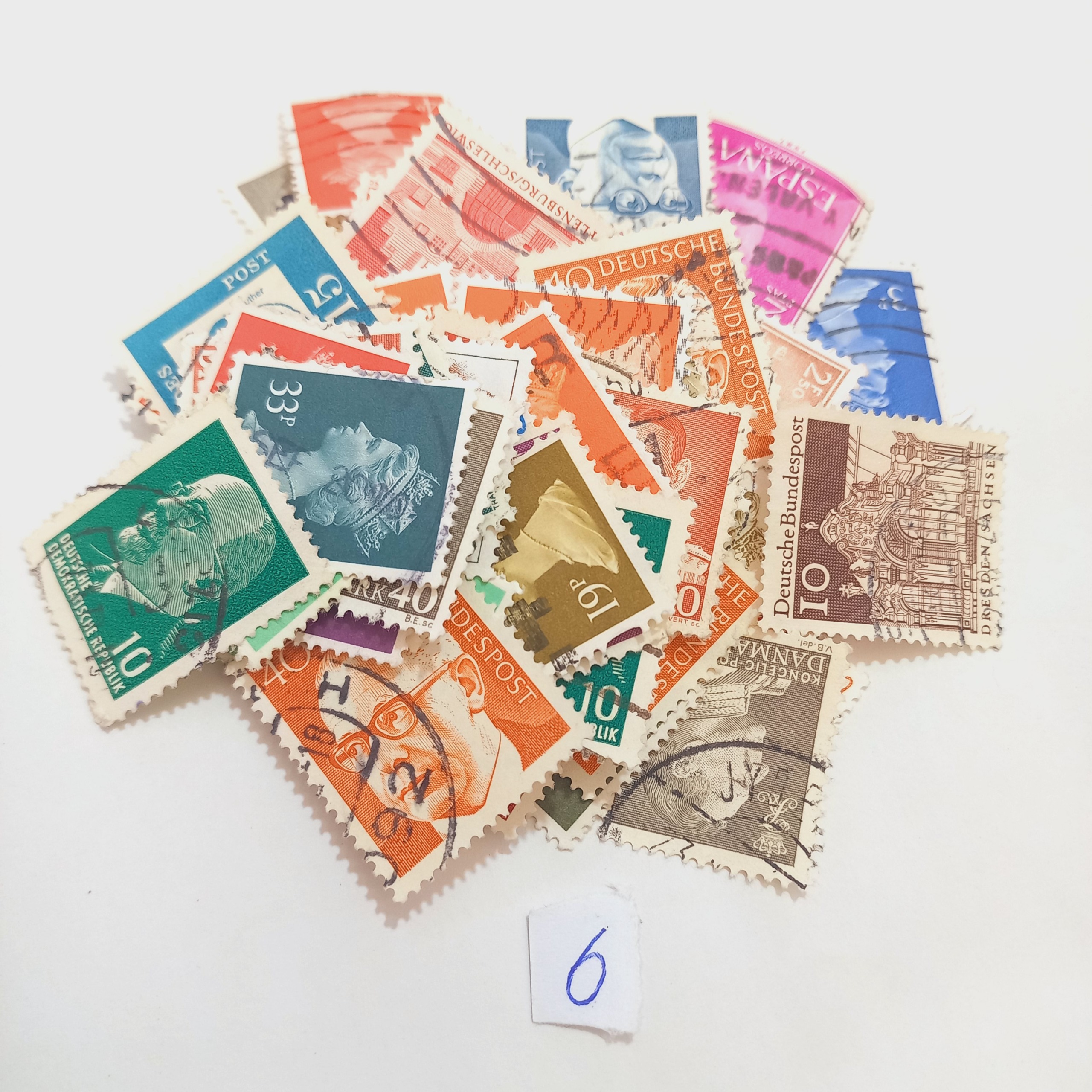 100 برگ تمبر باطله مختلف خارجی کد 6