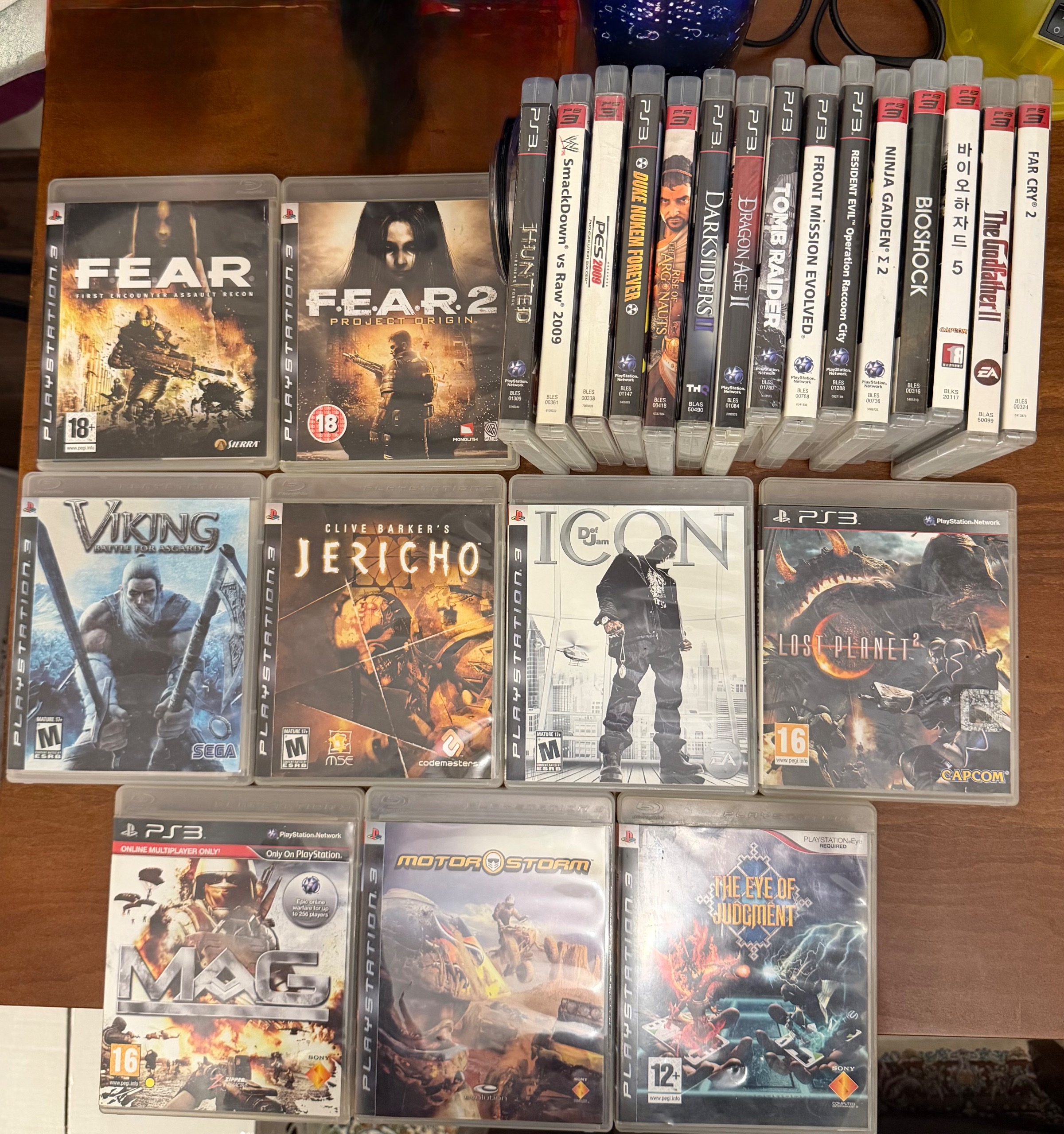 23عدد بازی ps3 به جز یکی همه با دفترچه اورجینال