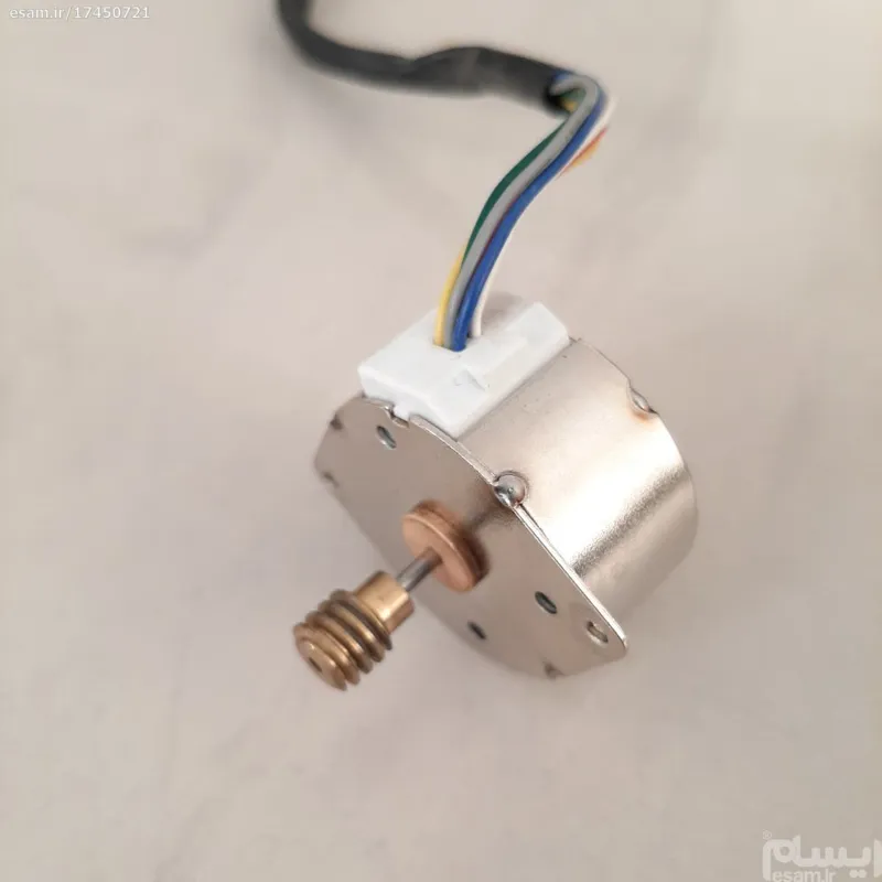 (کد 1028) استپ موتور 4 فاز 30 درجه ساخت ژاپن
