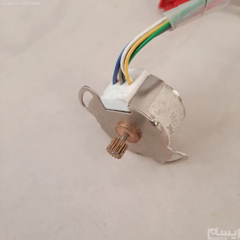 (کد 1037) استپ موتور 4 فاز 30 درجه  ساخت ژاپن