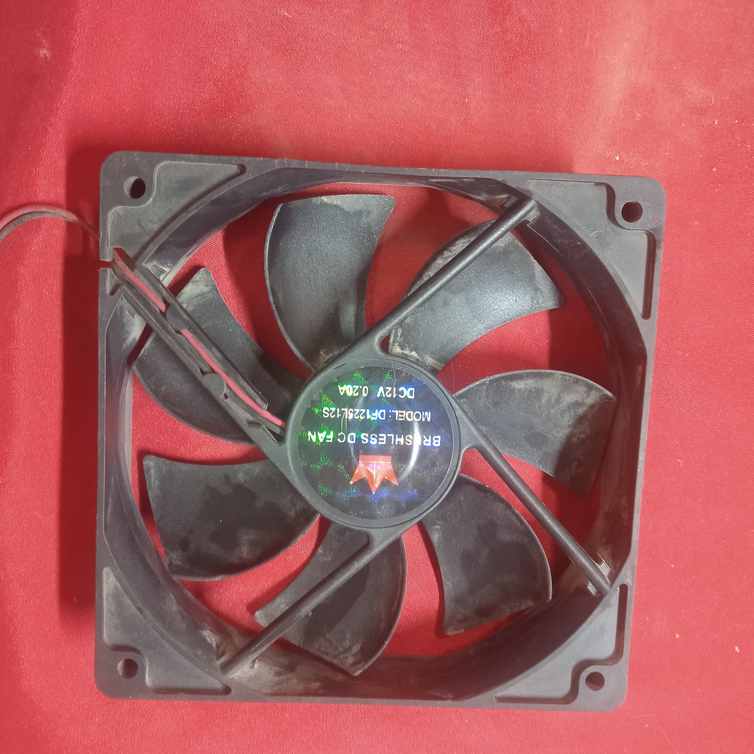 فن کیس مدل DF1225L12S سانت12 ولتاژ12 کد DM109