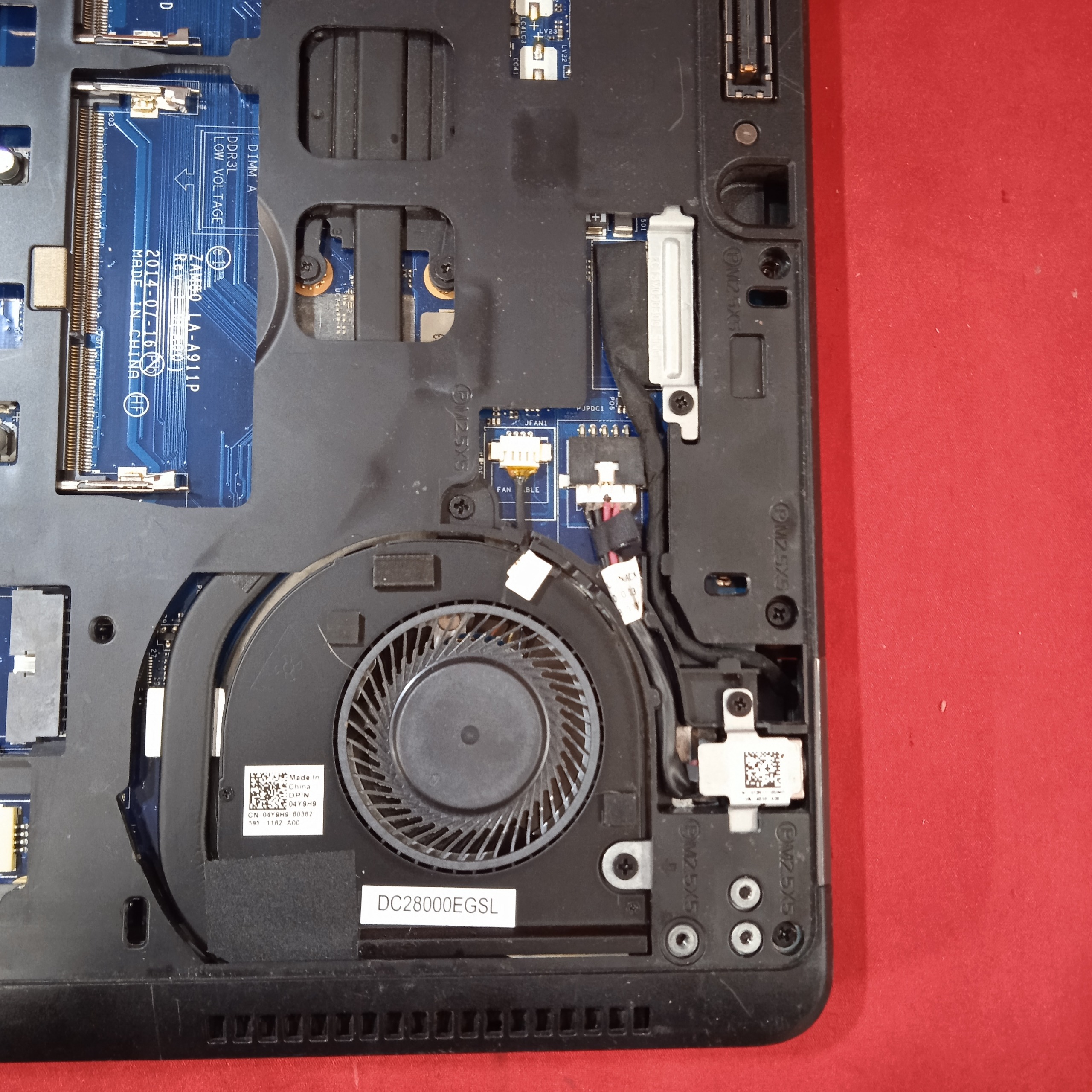 فن لپ تاپdell latitude e5550