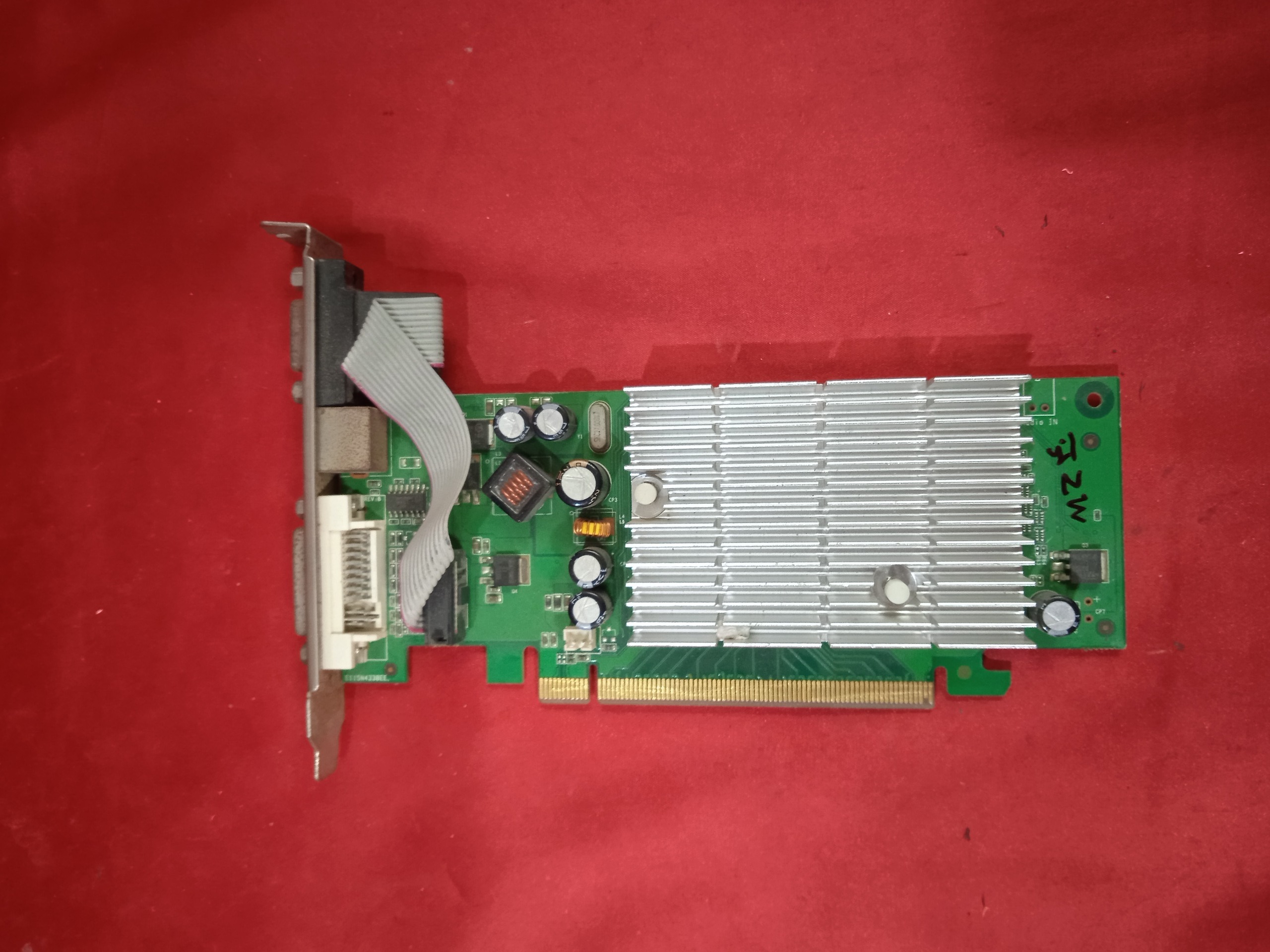 کارت گرافیک 128mb 7200 mz40