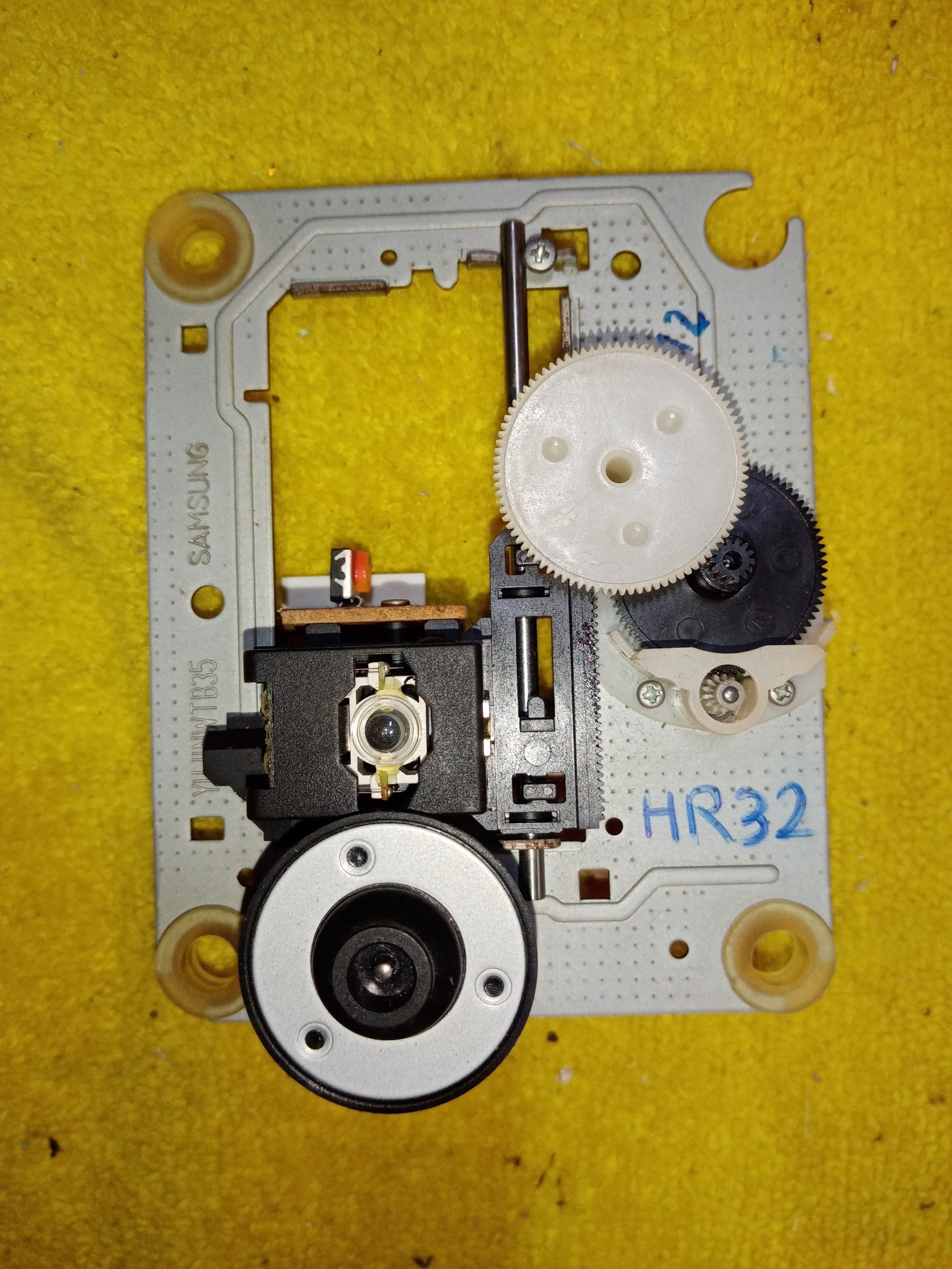 hr32 اپتیک هد لیزری samsung yujinwtb35  soh-aav06c