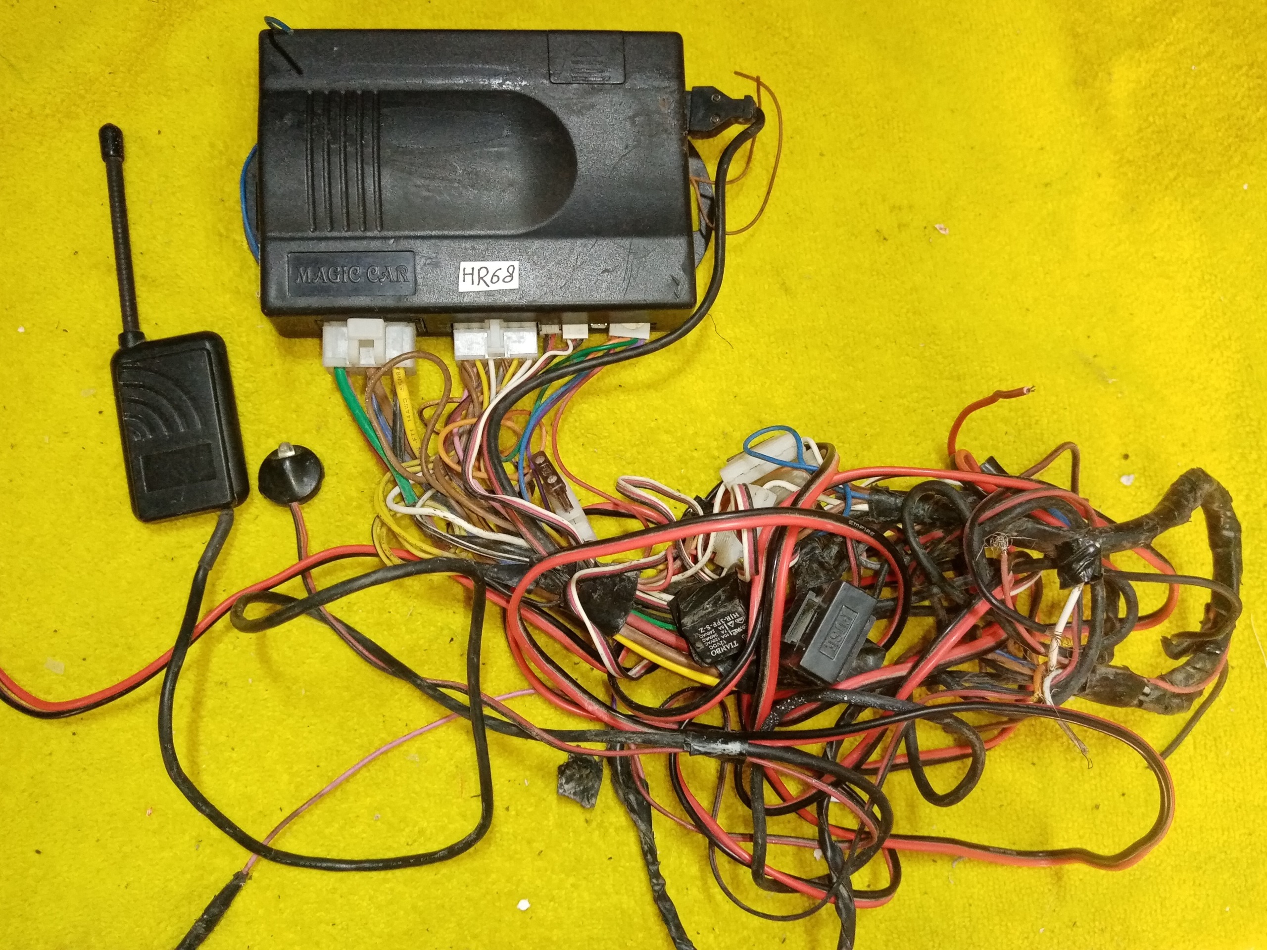 hr68 دزدگیر ماشین magic car