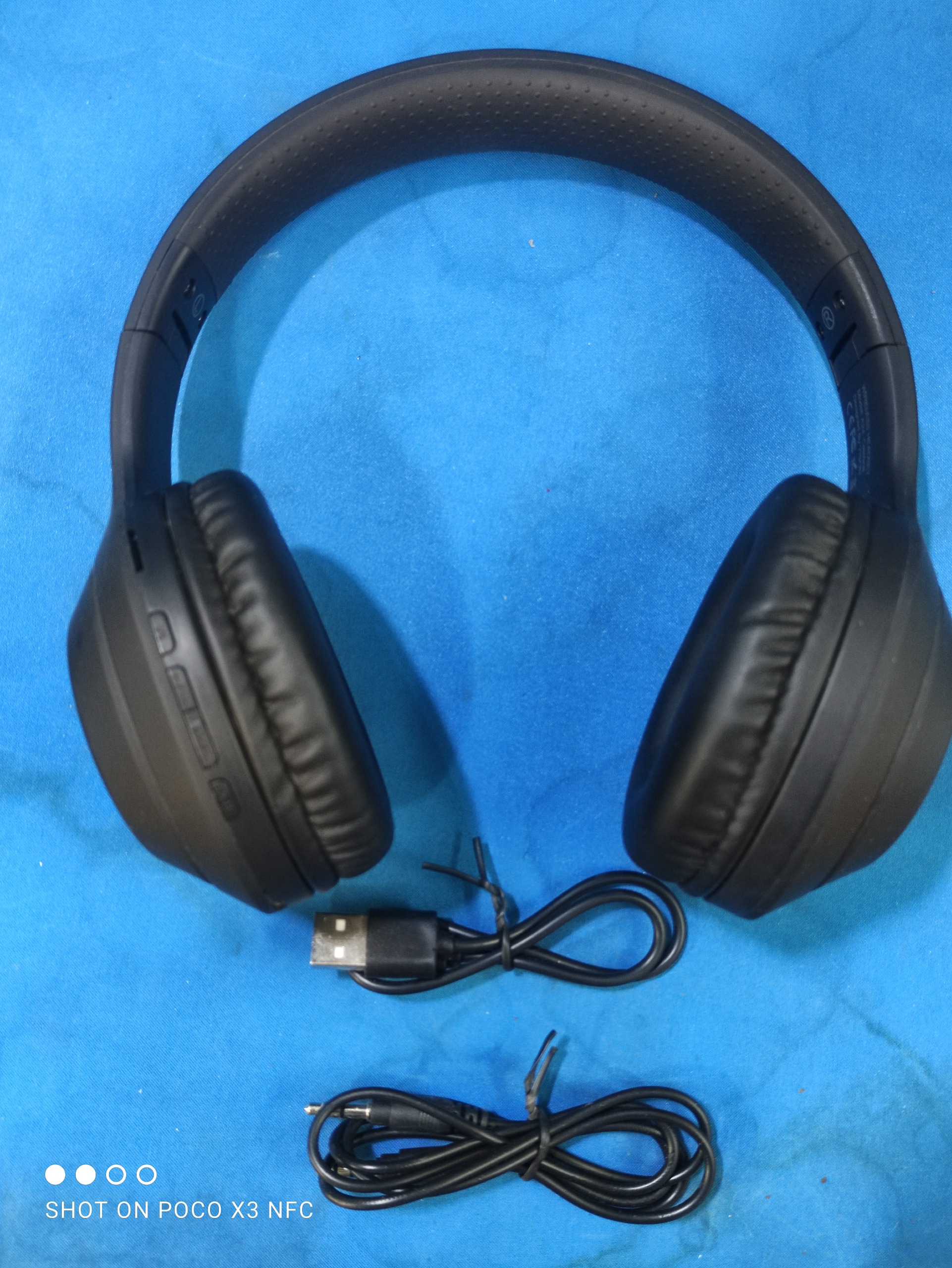 Celebrat A24 KARES 704 هدفون