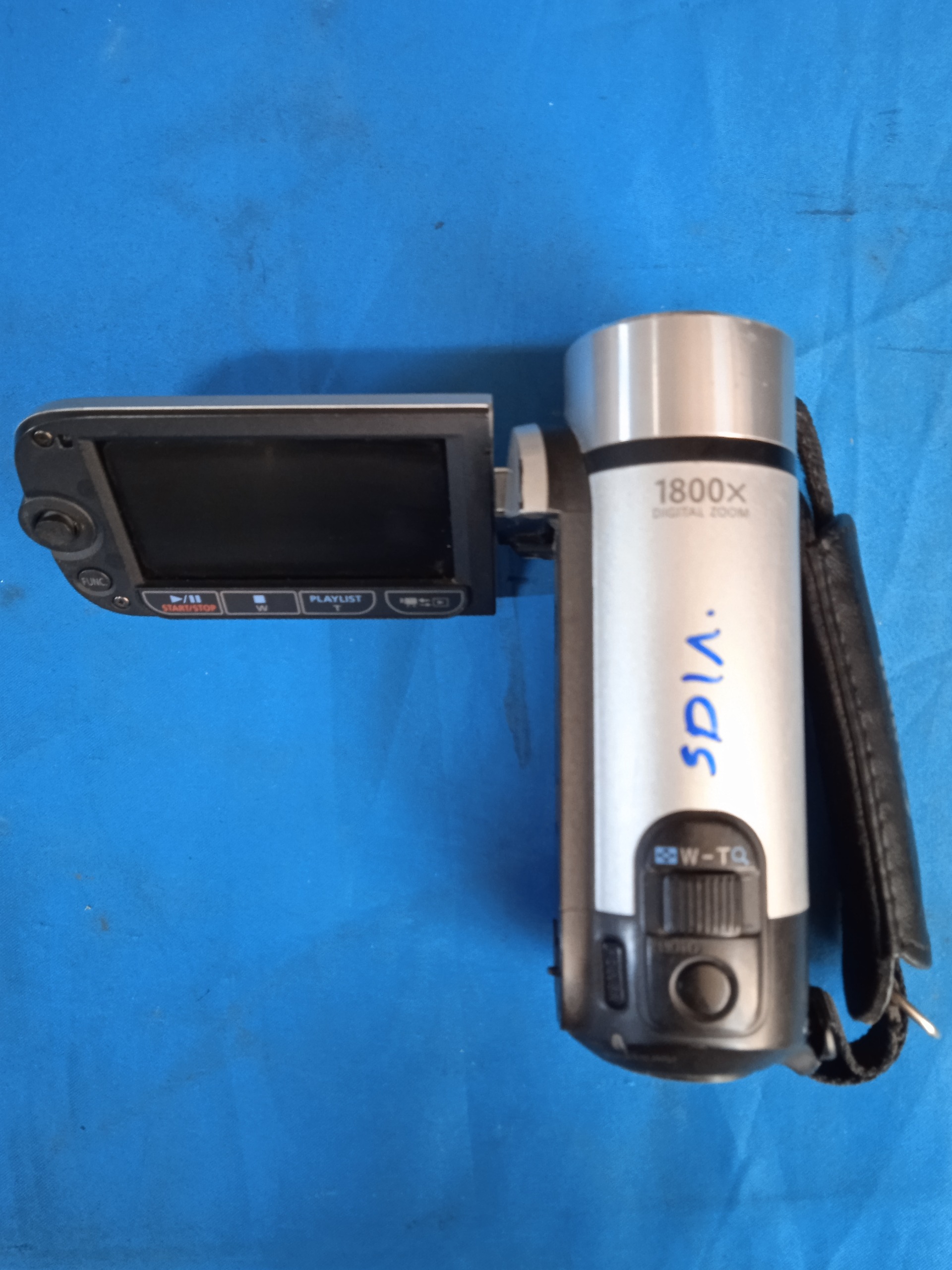 دوربین فیلمبرداری canon LEGRIA FS305 کدSD180