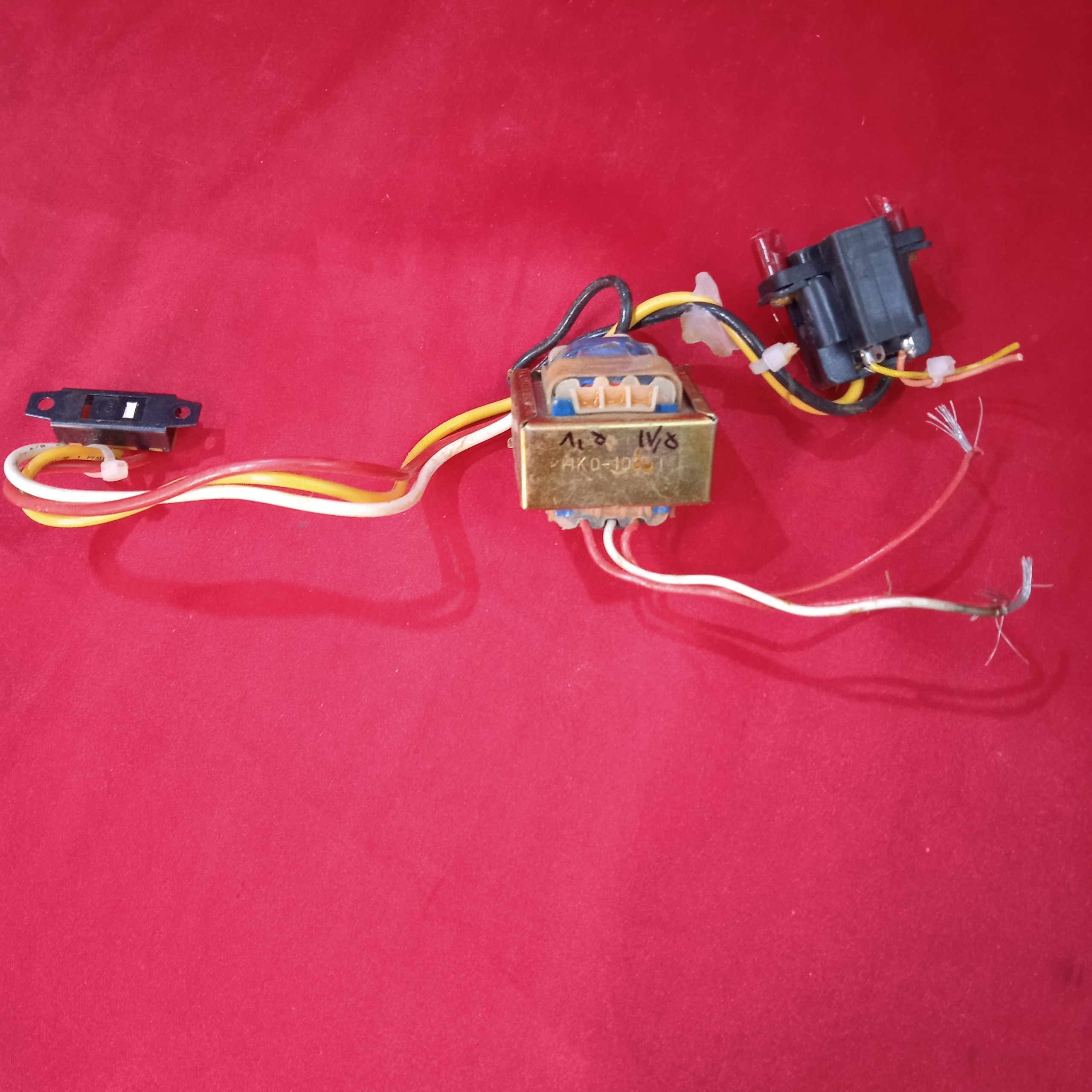 ترانس دوبل 8/5و17/5 ولت