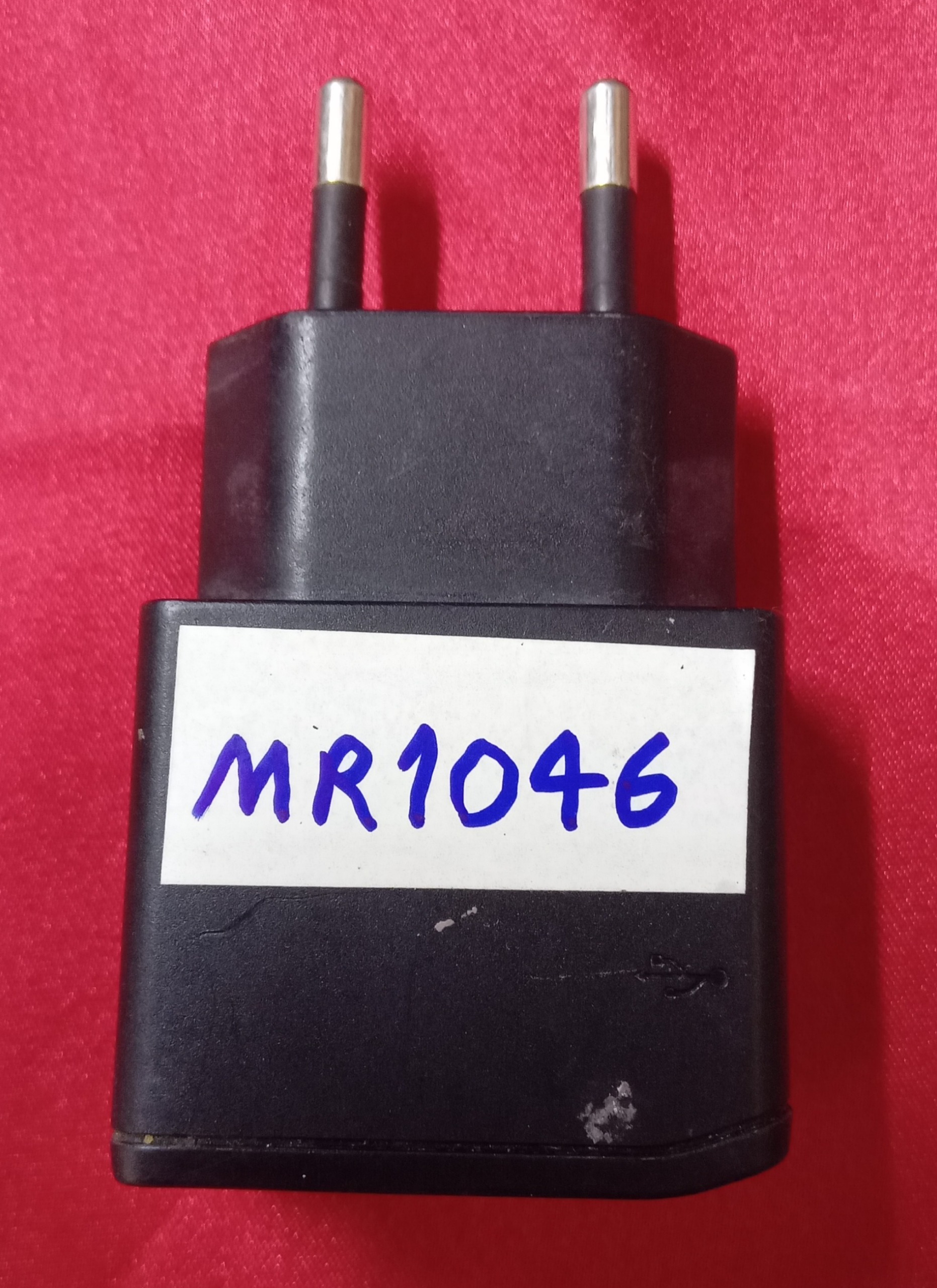 شارژر موبایل سونی AC-0300-EU کد MR1046