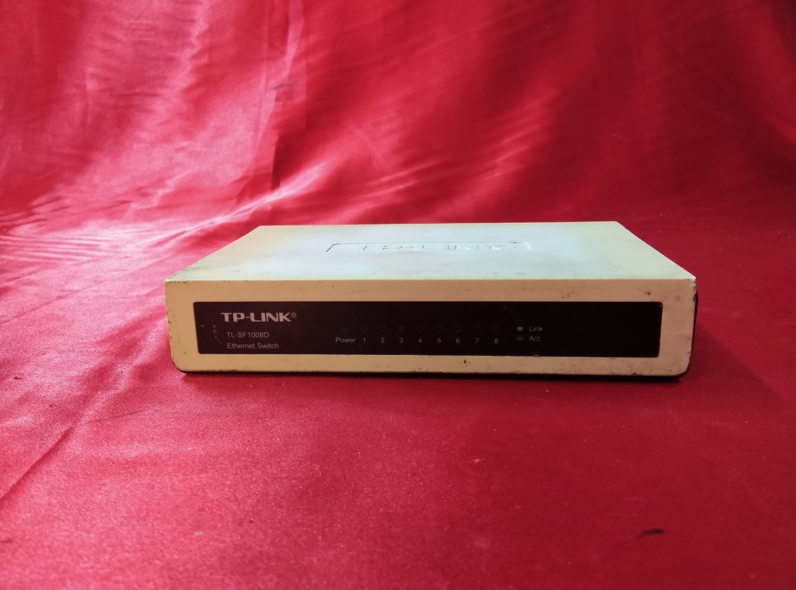 سوئیچ شبکه مدل TL_SF1008D مارک TP_Linkکد DM34