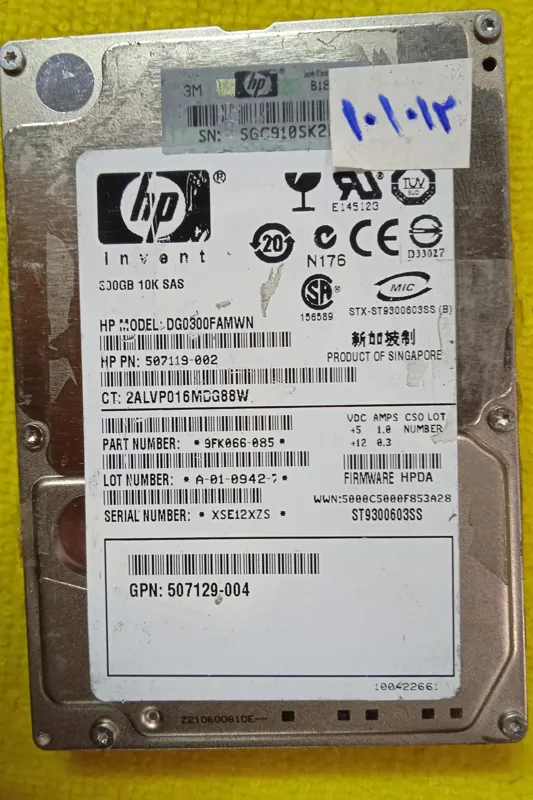 هارد سرور hp DG300FAMWN کد 101012 300GB