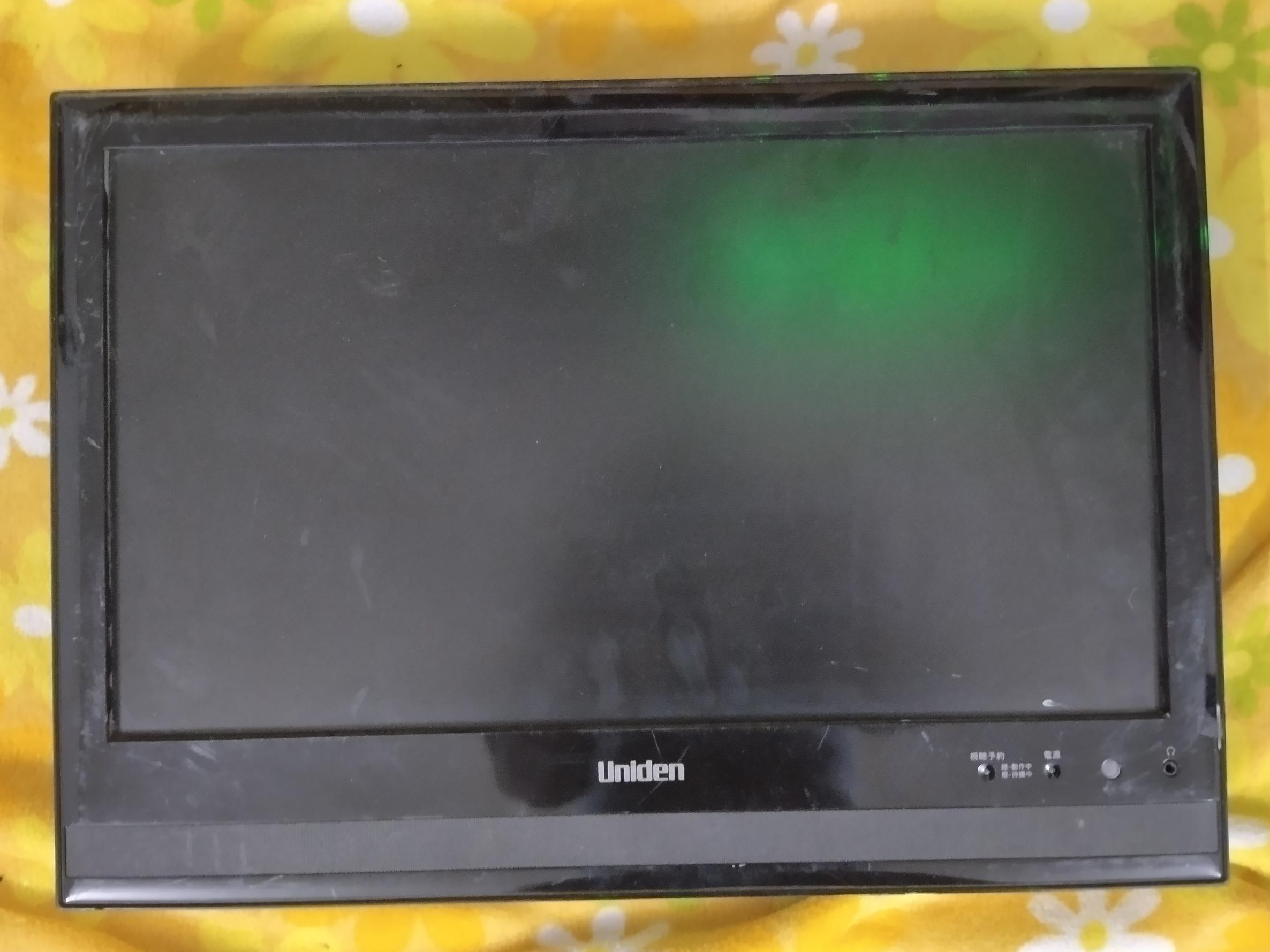 مانیتور تلویزیون شکسته uniden TL19DX3(B)