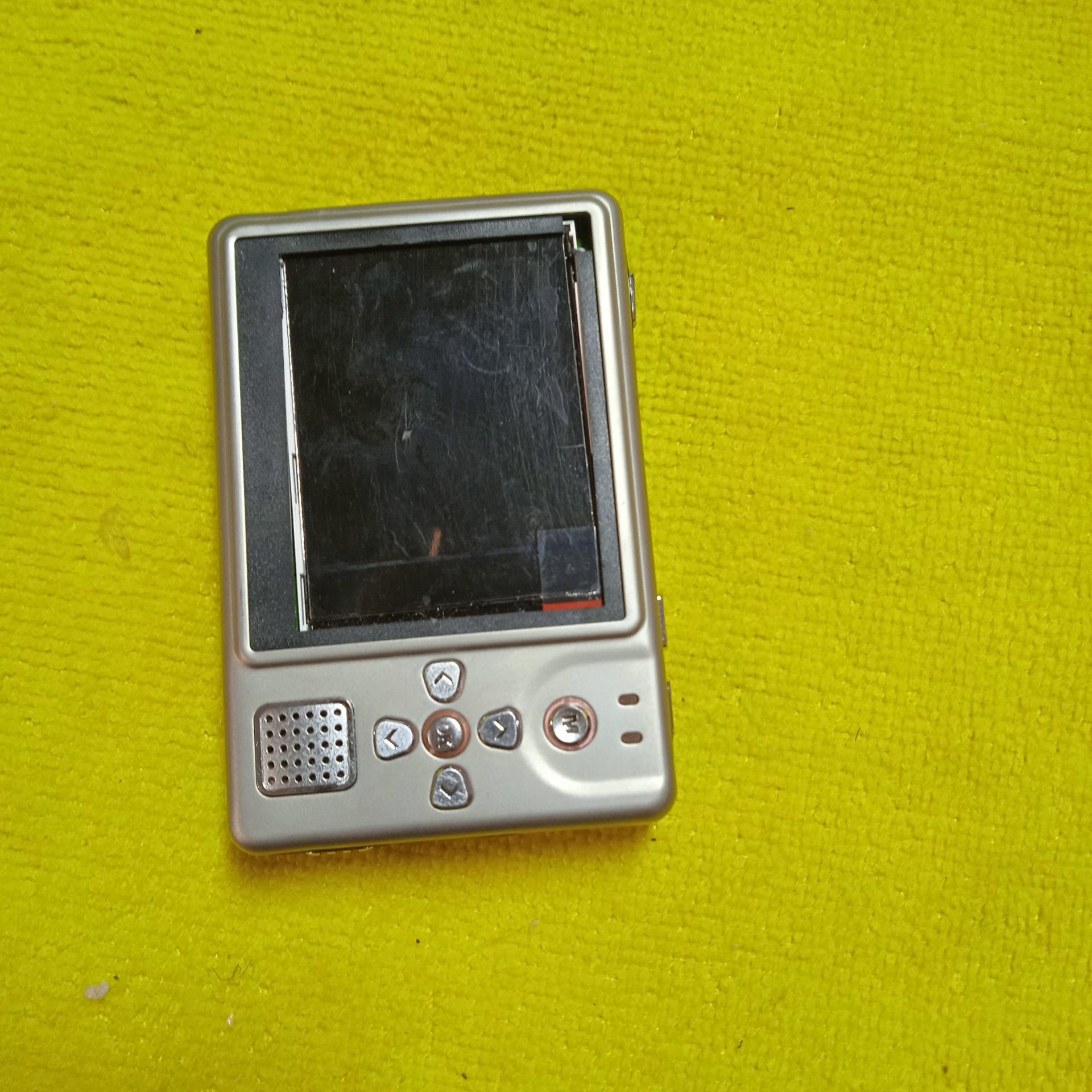 MP3 PLAYER 2GBموزیک پلیرj110
