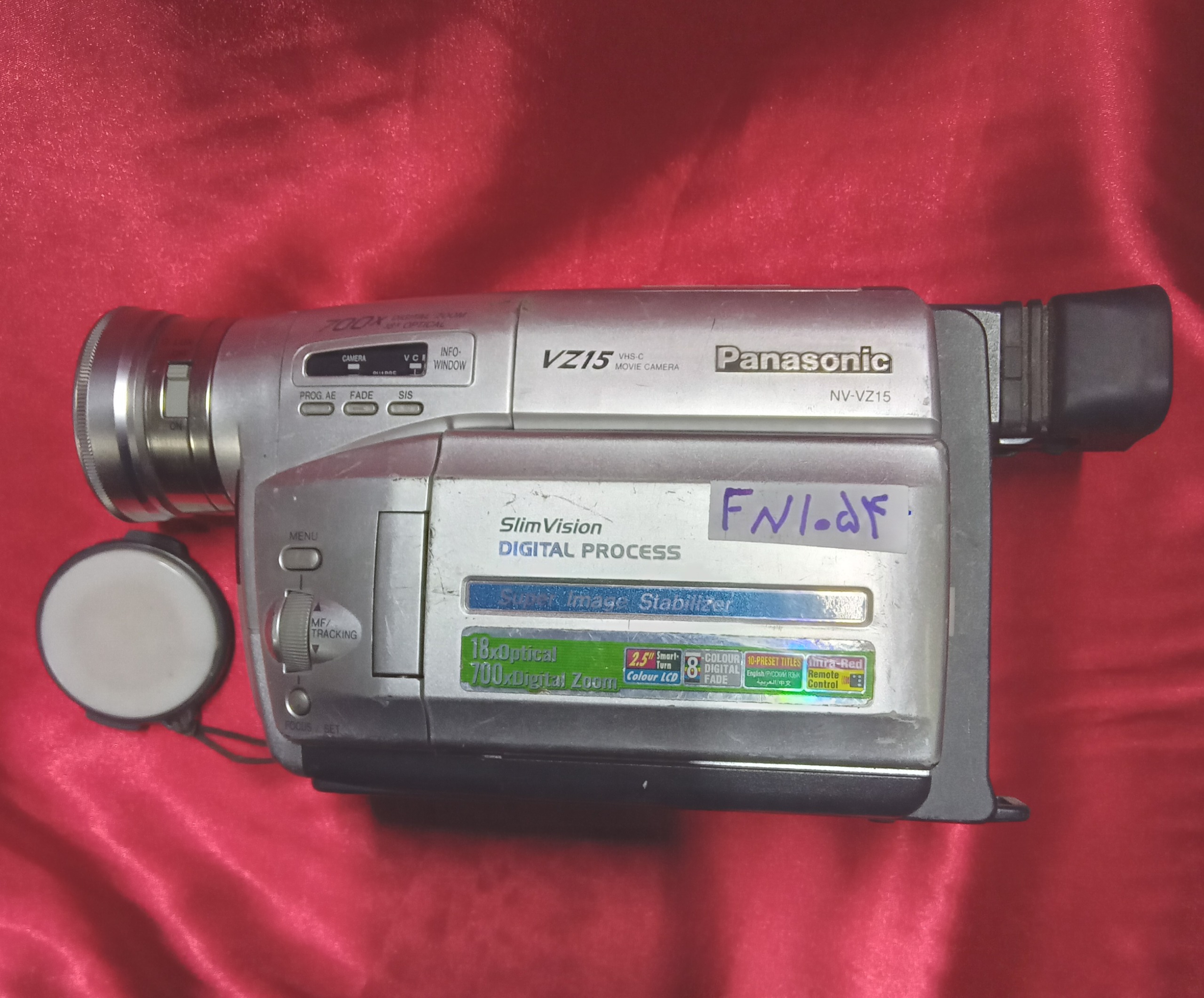 دوربین هندیکم َ نوار کوچک vhs-c Panasonic vz15