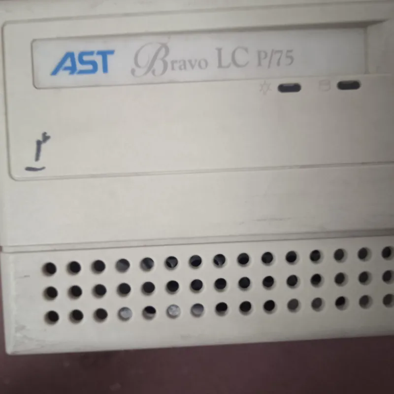 کیس کامپیوتر AST BRAVO LC/P57