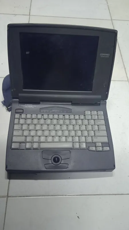 لپ تاپ قدیمی compaq countura 430c