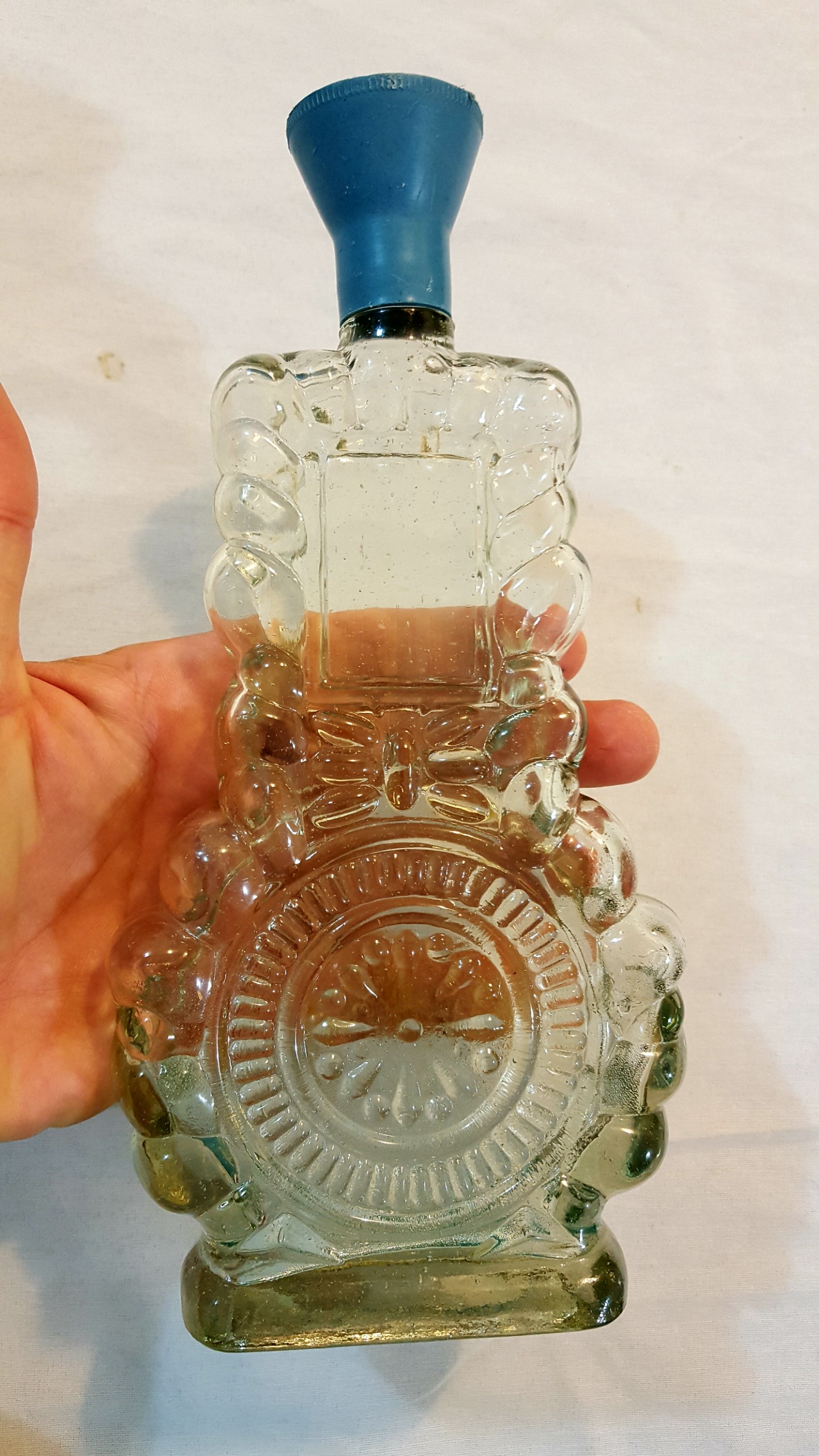 شیشه عطر دهه 50 سایز بزرگ