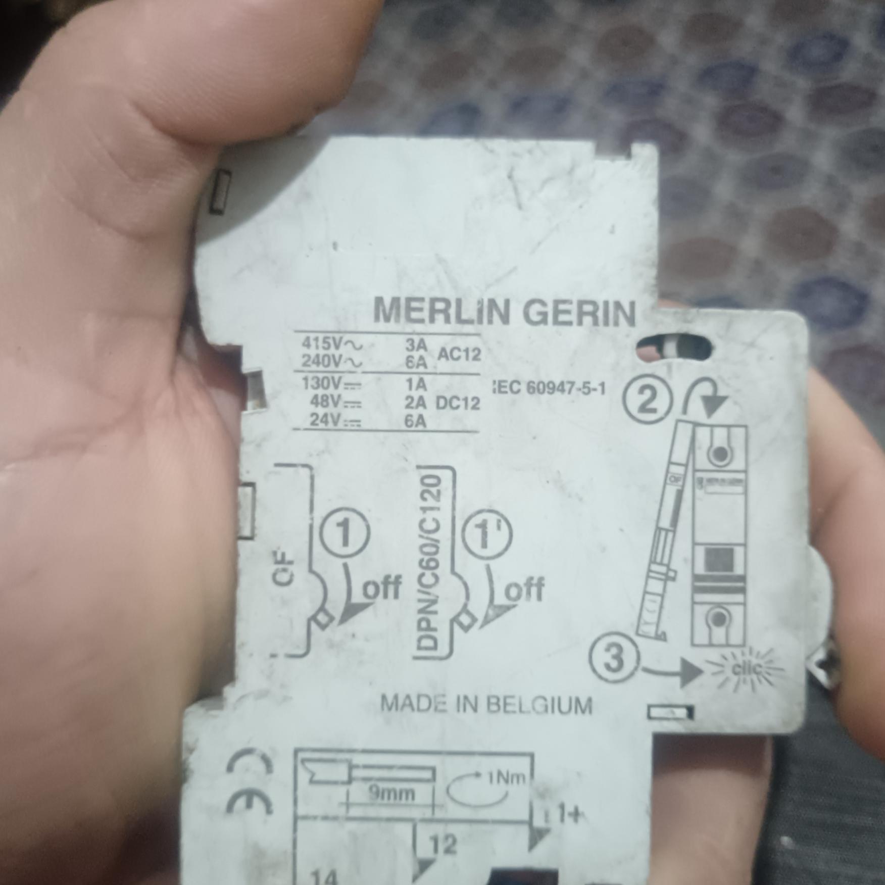 کنتاکت کمکی بغل مرلین گرین