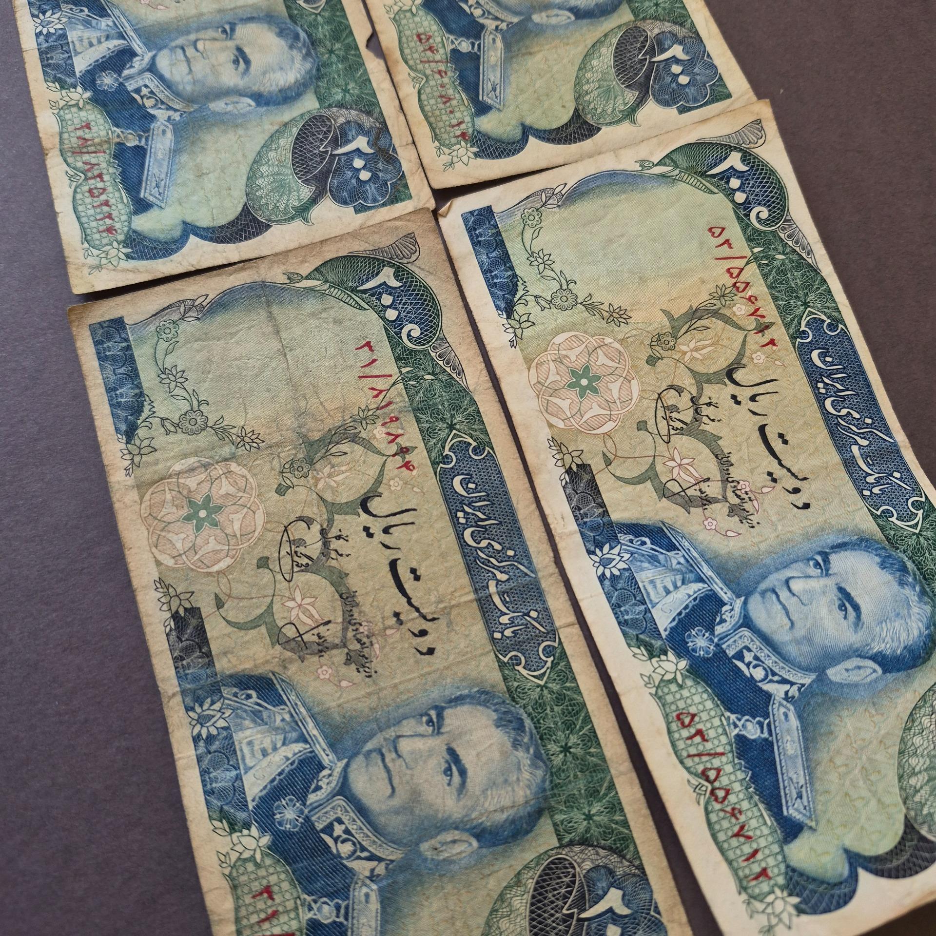 200 ریال برج شهیاد 4 برگ
