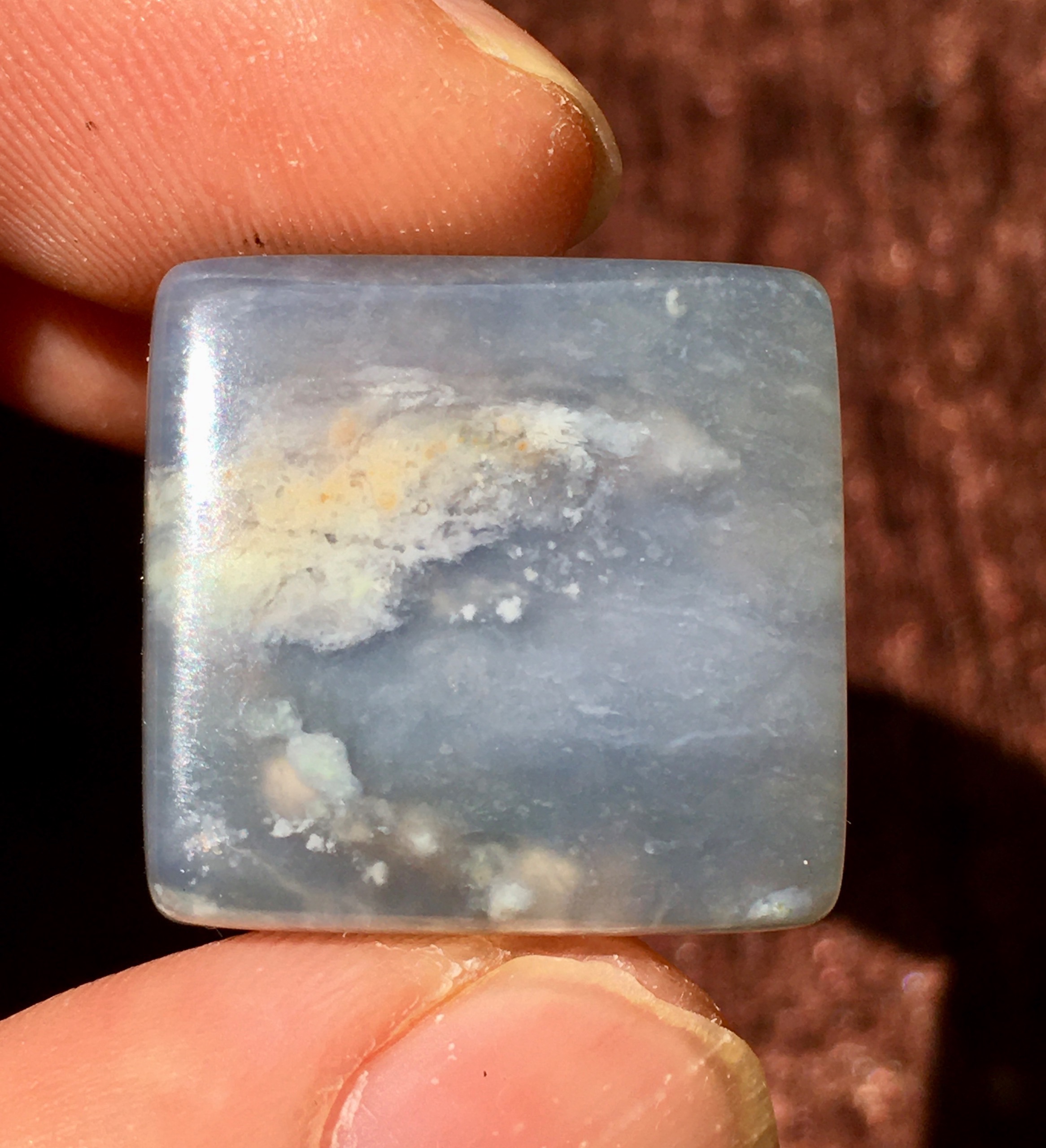 نگین عقیق زیبای ابر وباد