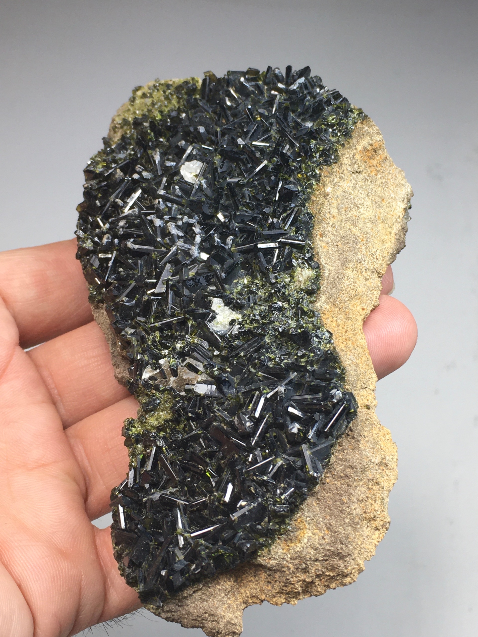 اپیدوت زیبای ایران دانه ریز