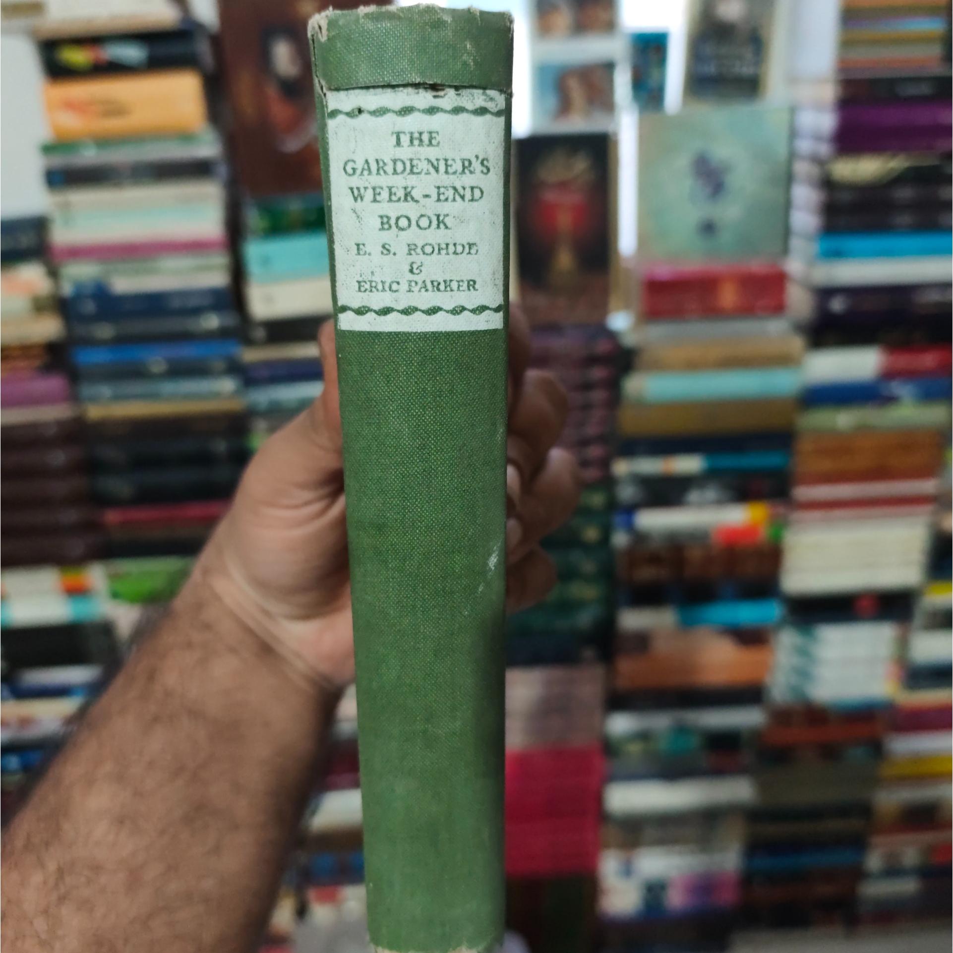 The gardeners week end book
