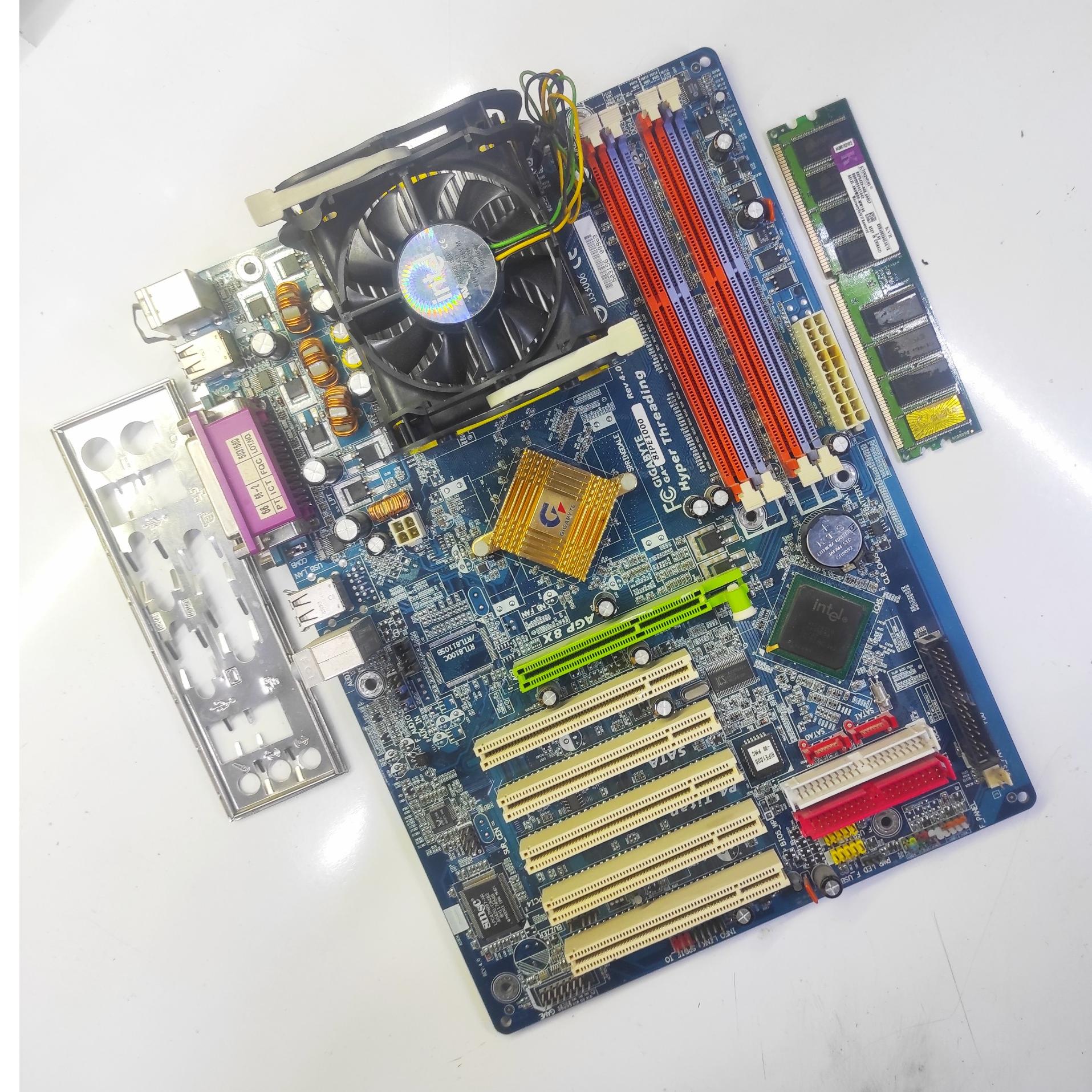 مادربرد GIGABYTE DDR1 همراه CPU-RAM 1GB-FAN سالم