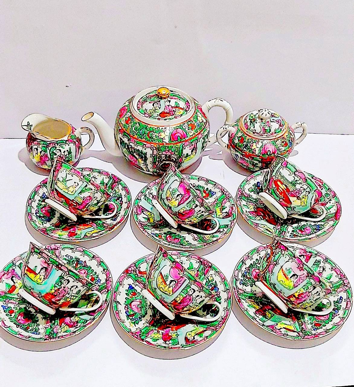 هفده پارچه چایخوری بهشتی مرغی