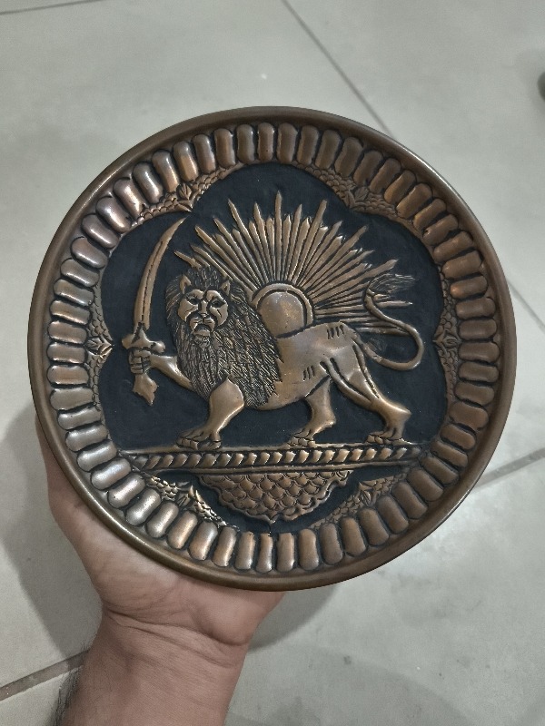 دیوار کوب مسی