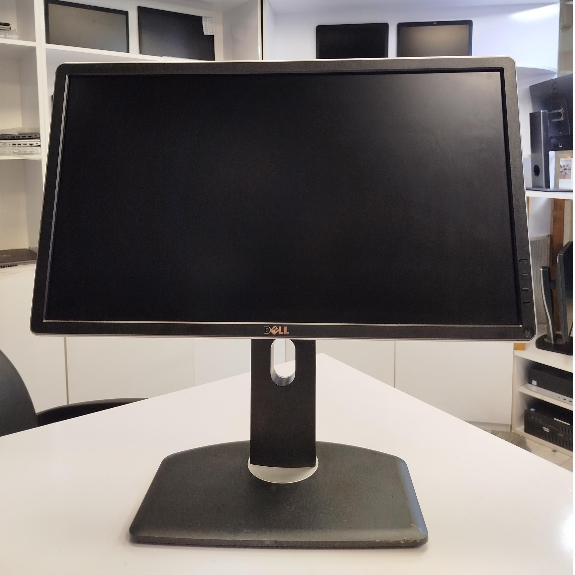 مانیتور استوک Dell P2314Ht 23 اینچ IPS Full HD