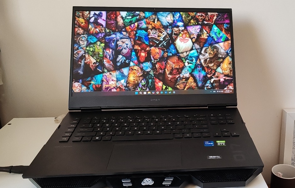 HP OMEN 17