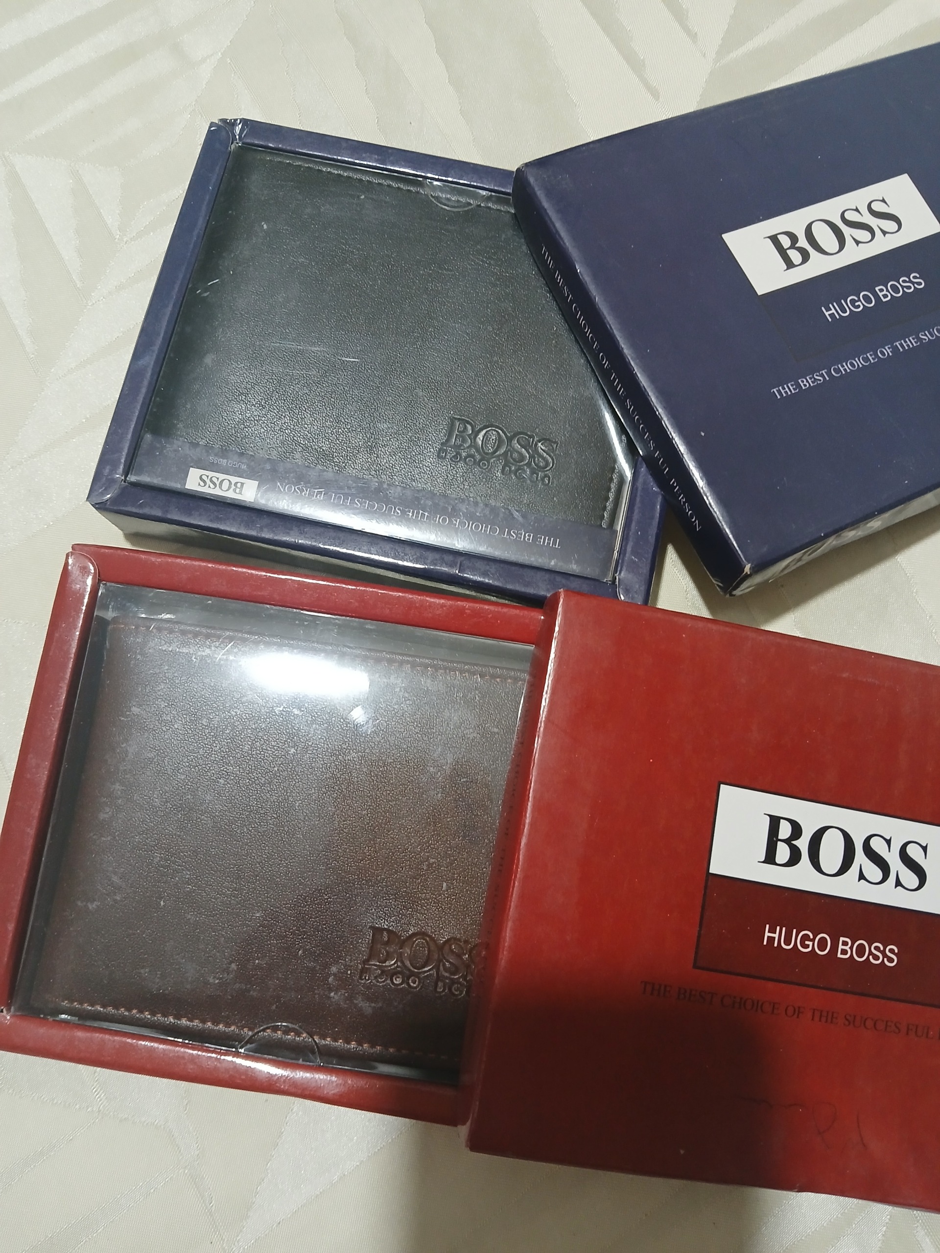 کیف پول boss در دو رنگ (( ارسال رایگان))